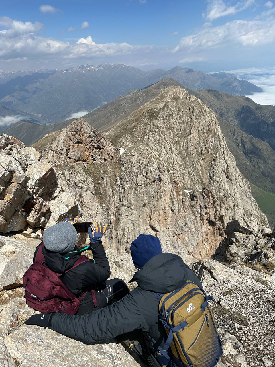 Дотянуться до небес: джип-тур на гору Хуступ
