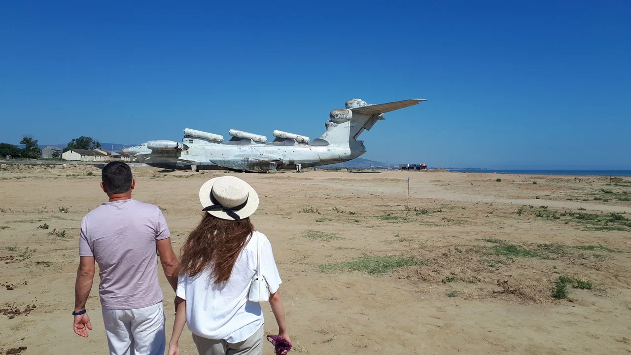 Самурский лиановый лес, экраноплан Лунь и пляж с черным песком. Купальный тур. (3/10)