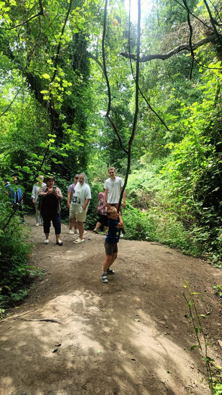 Самурский лиановый лес, экраноплан Лунь и пляж с черным песком. Купальный тур.