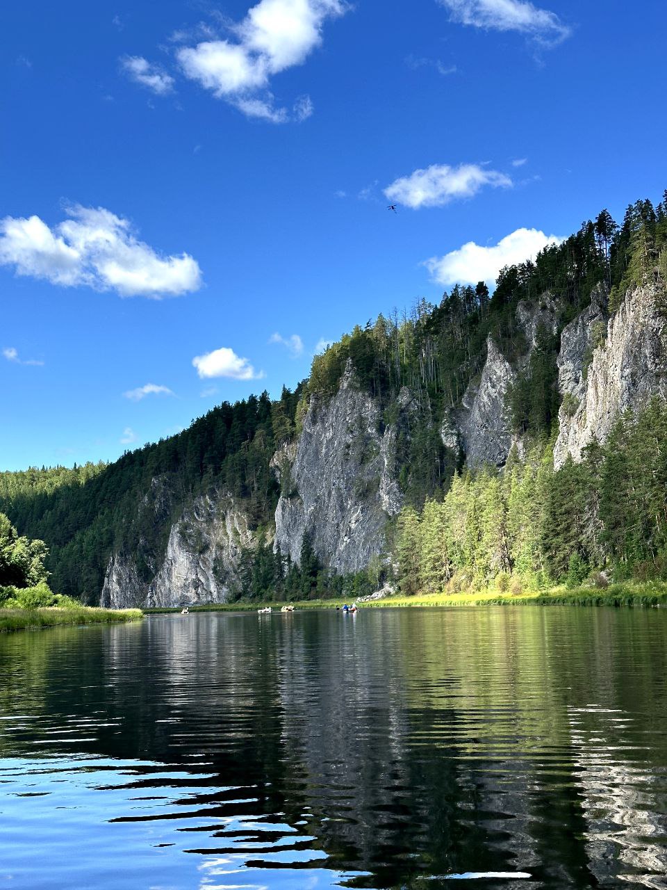 Сплав по Чусовой: вниз по реке теснин (8/17)