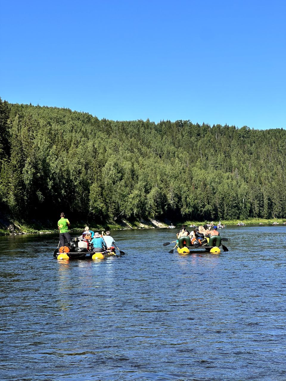 Сплав по Чусовой: вниз по реке теснин (1/17)