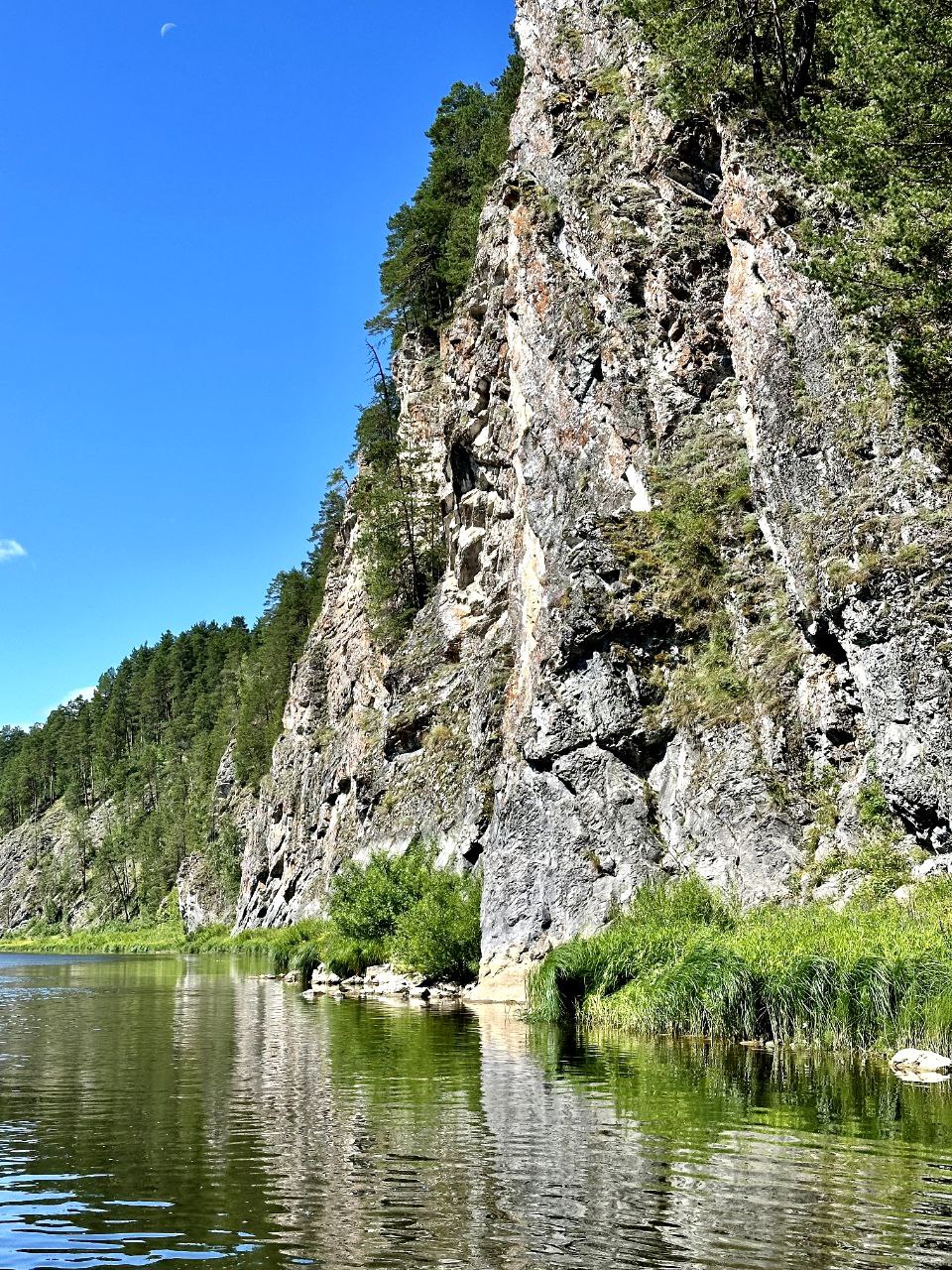 Сплав по Чусовой: вниз по реке теснин (11/17)