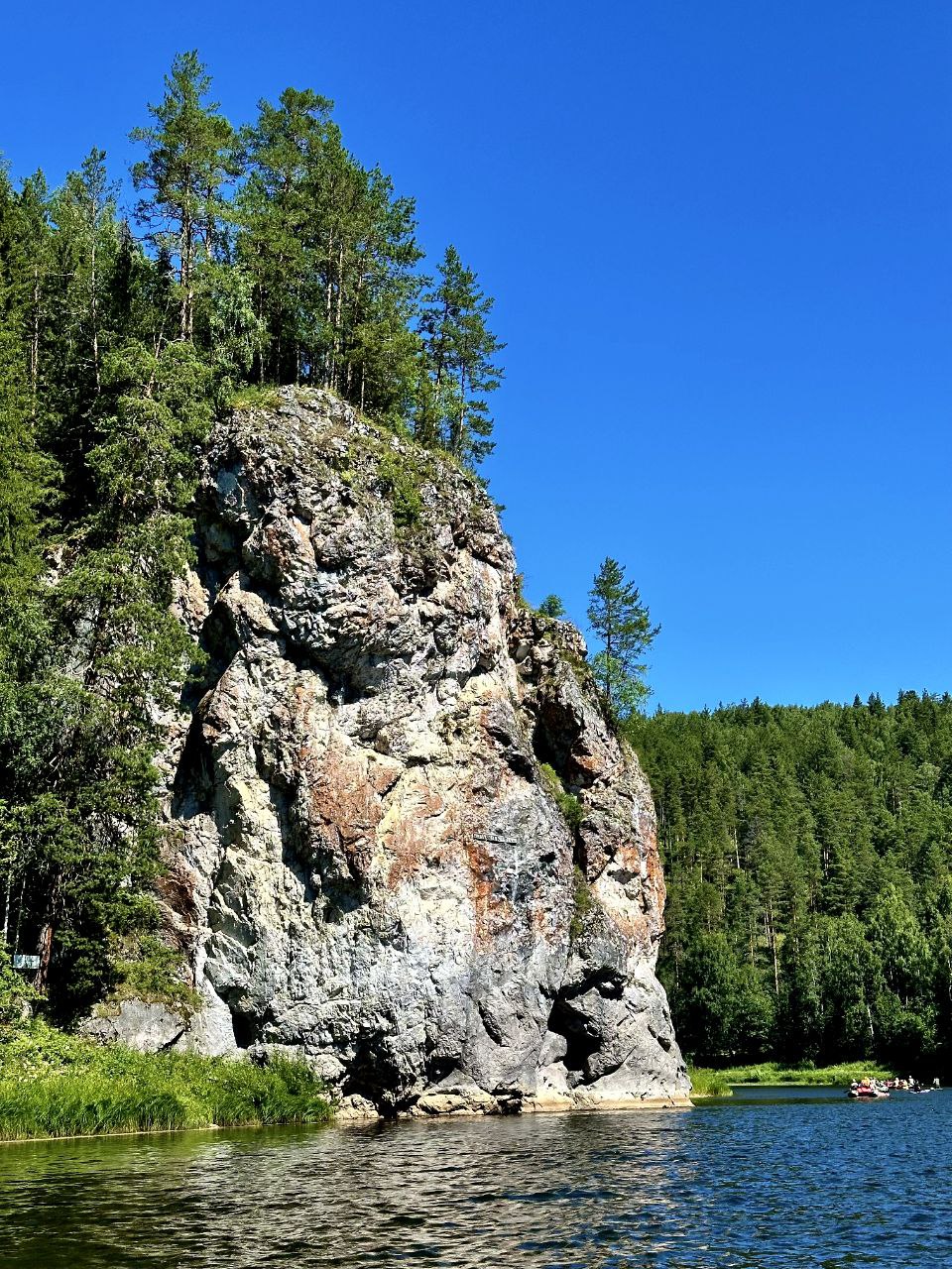 Сплав по Чусовой: вниз по реке теснин (12/17)
