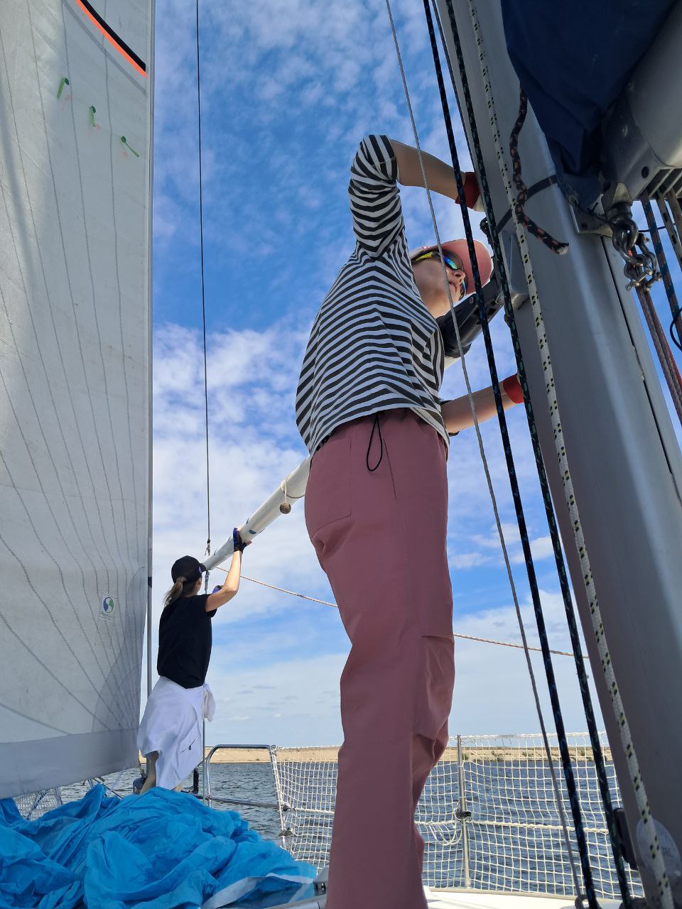 Откройте Волгоградское море на шикарной яхте Jeanneau 40. (24/42)