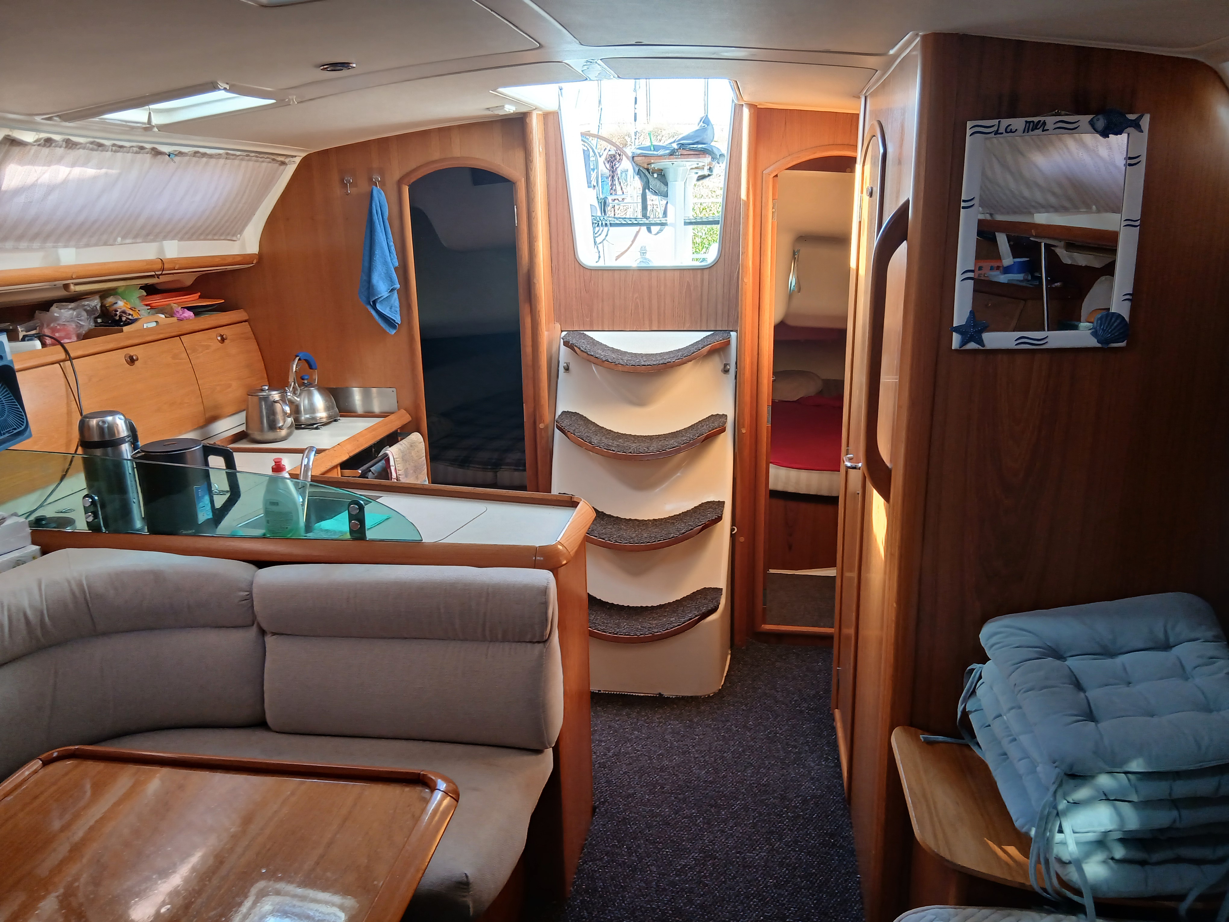 Откройте Волгоградское море на шикарной яхте Jeanneau 40.