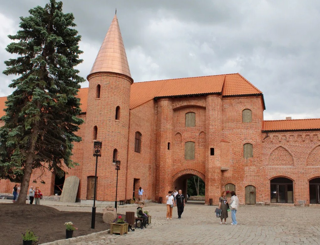 Квест   путешествие Архив забытых комендантов: поиск орденского кода (2/9)