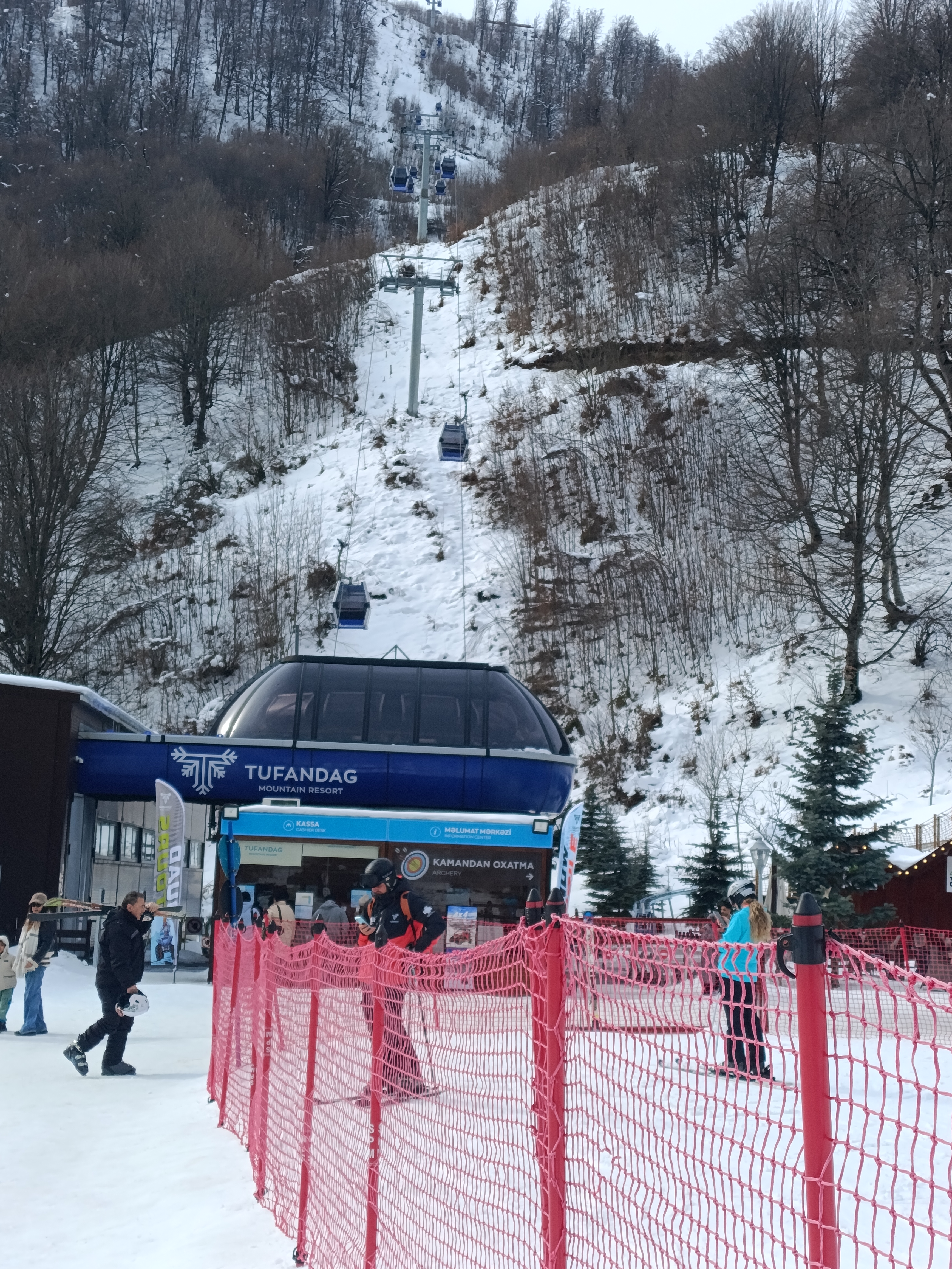 Азербайджан за 2 дня: от Лагича до горы Туфандаг, винные дегустации, альпаки канатка (36/41)