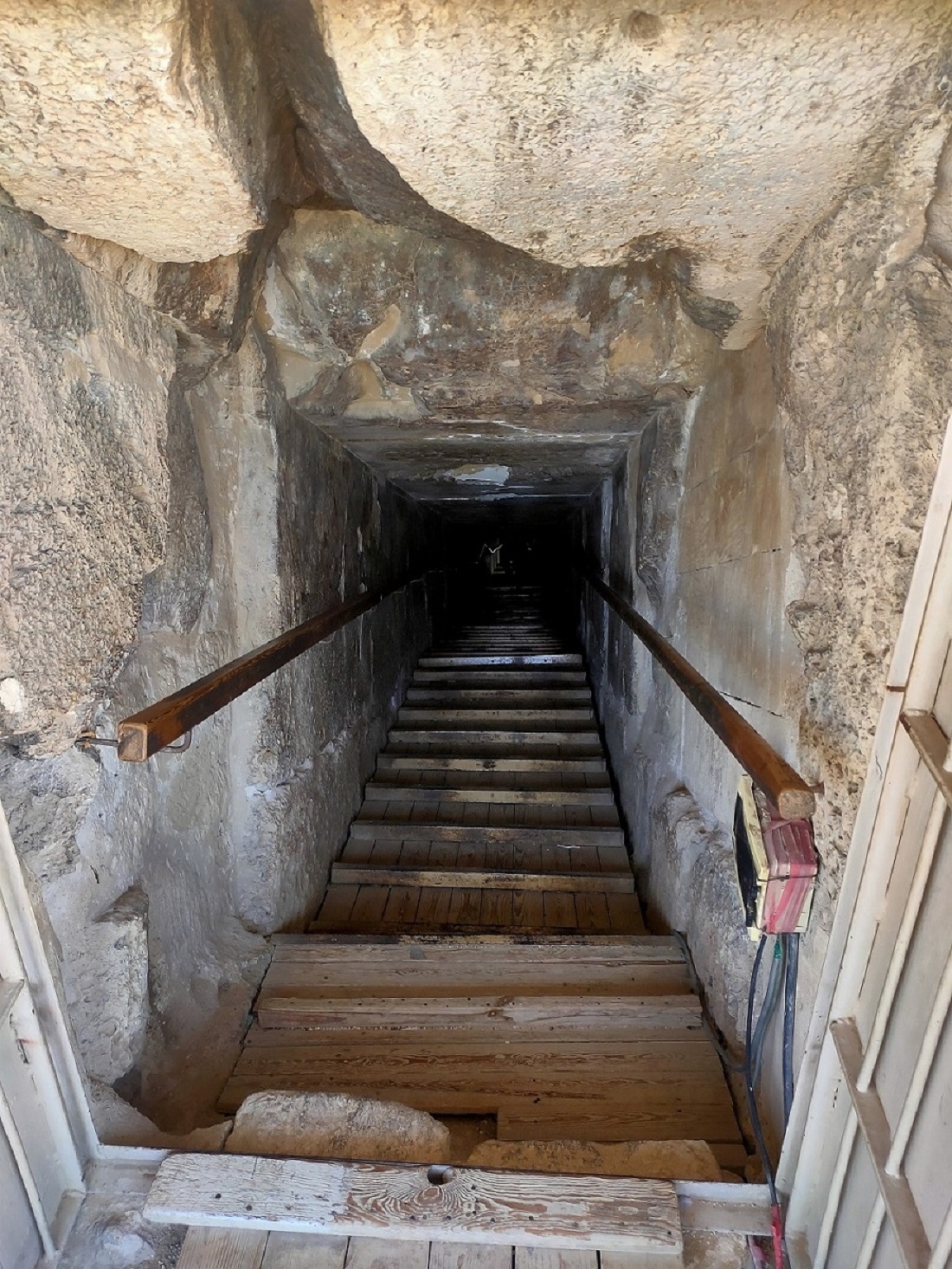 Тайны Саккары Дахшура и фермы (9/16)