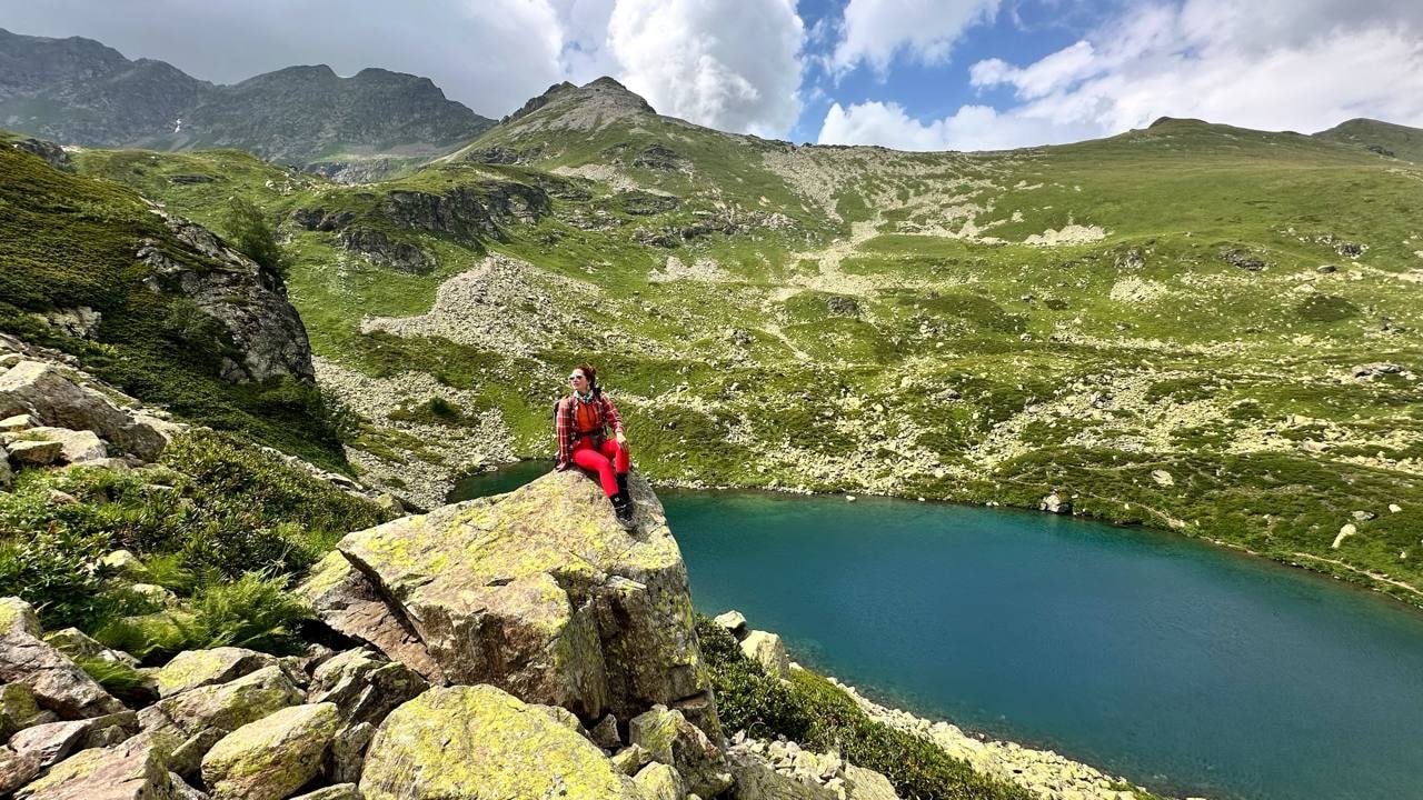 Архыз и Домбай, 7 дней: треккинг налегке в мини-группе