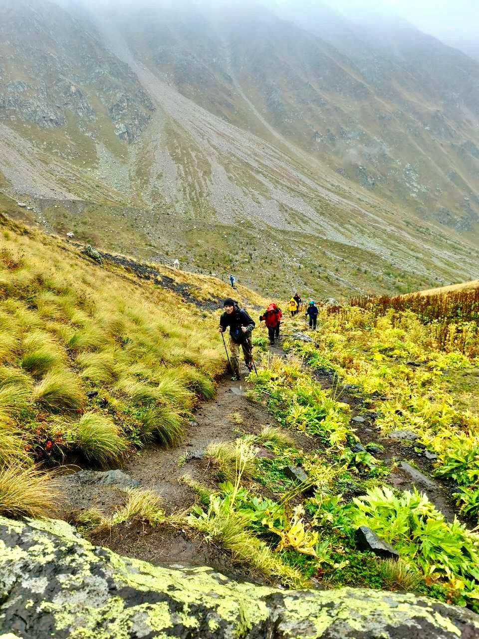 Терскольское ущелье. Легенды и мощь водопада