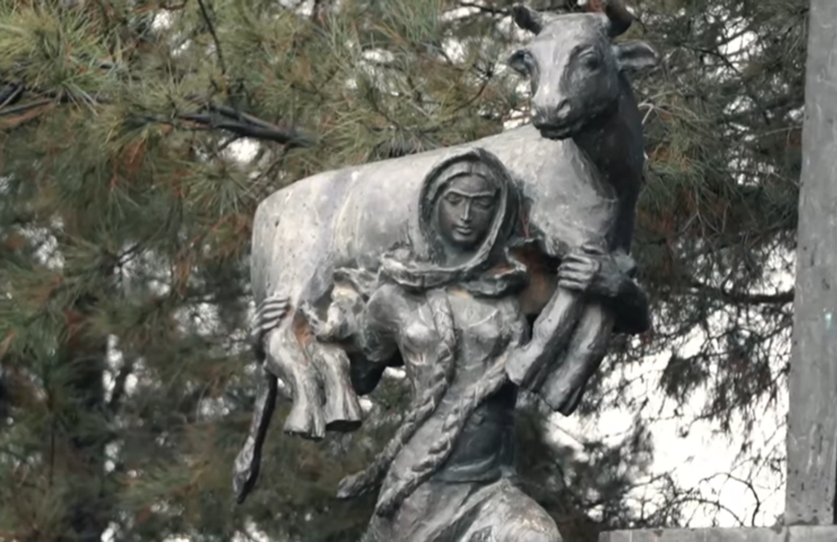 Гянджа — легенда в камне и стихах