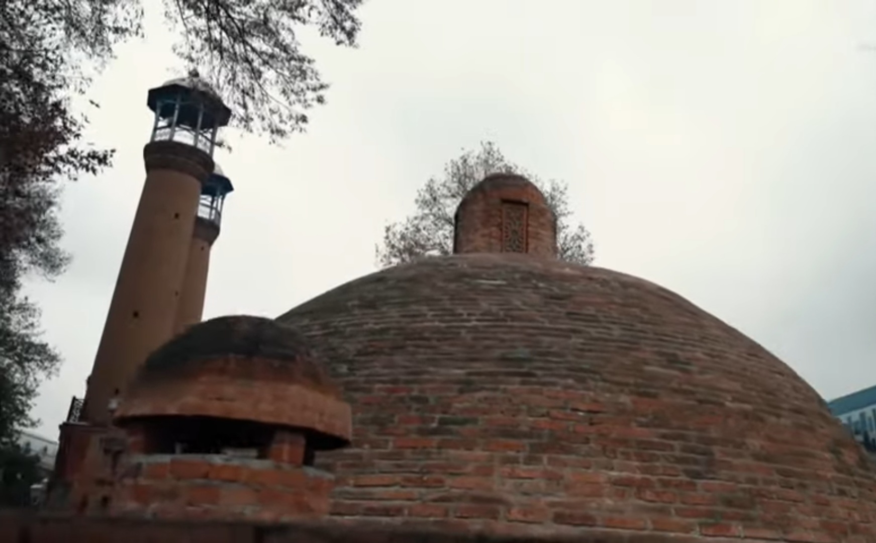 Гянджа — легенда в камне и стихах (13/23)