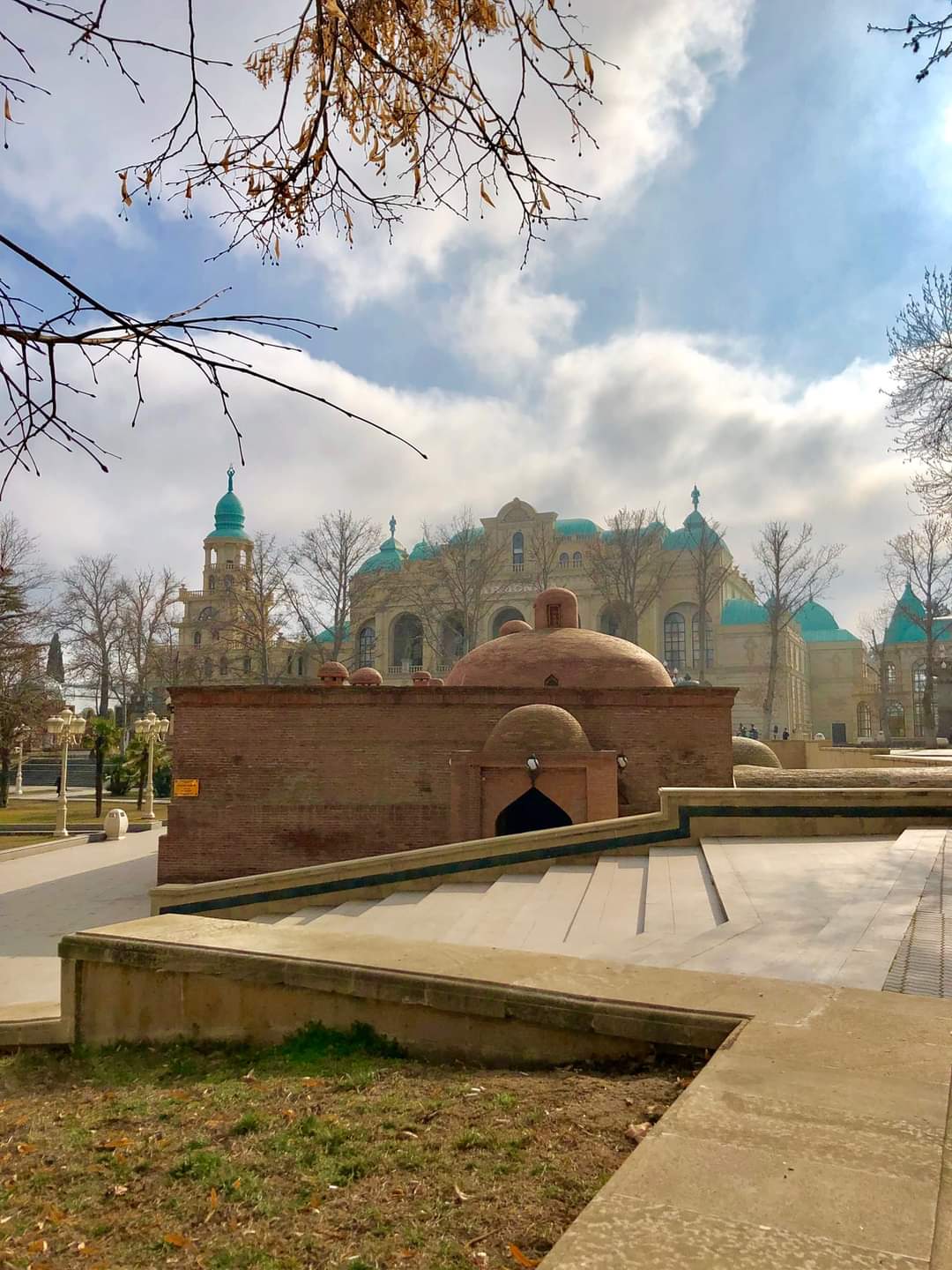 Гянджа — легенда в камне и стихах (3/23)