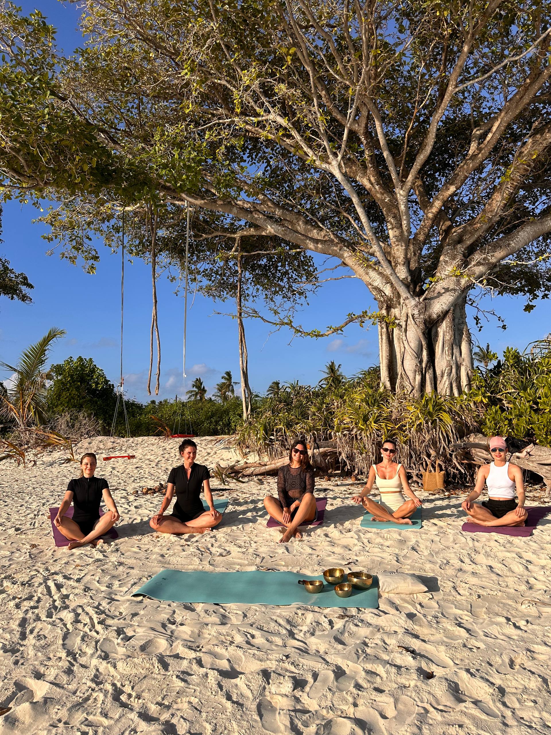 Тодду Magic: ретрит с йогой в гамаках и саунд-хилингом (54/58)