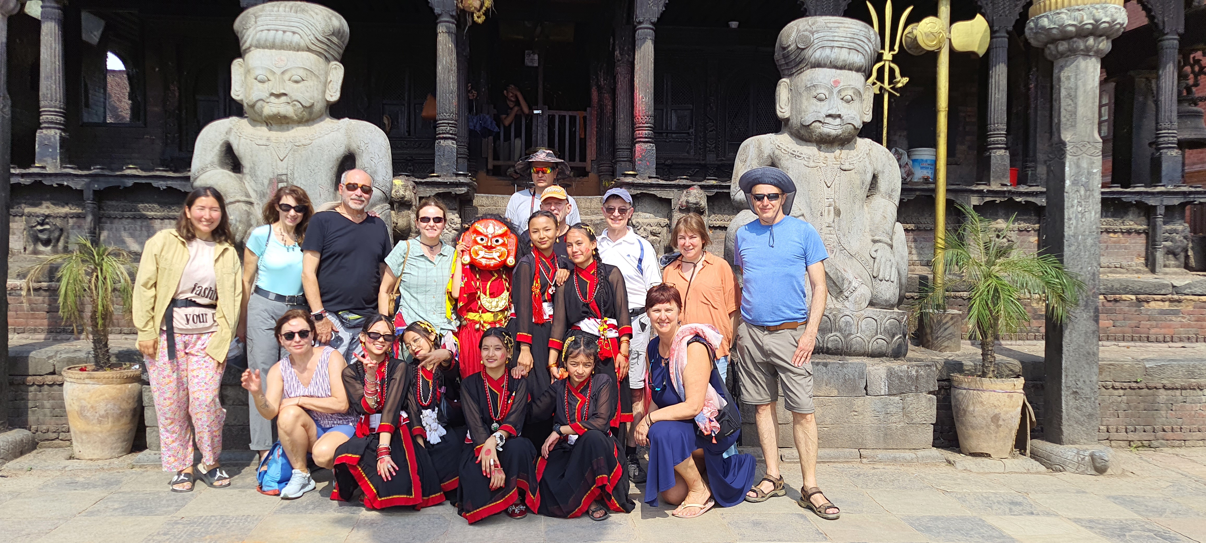 Мустанг: тур-инициация в тайны и магию запретного королевства Ло (11/59)