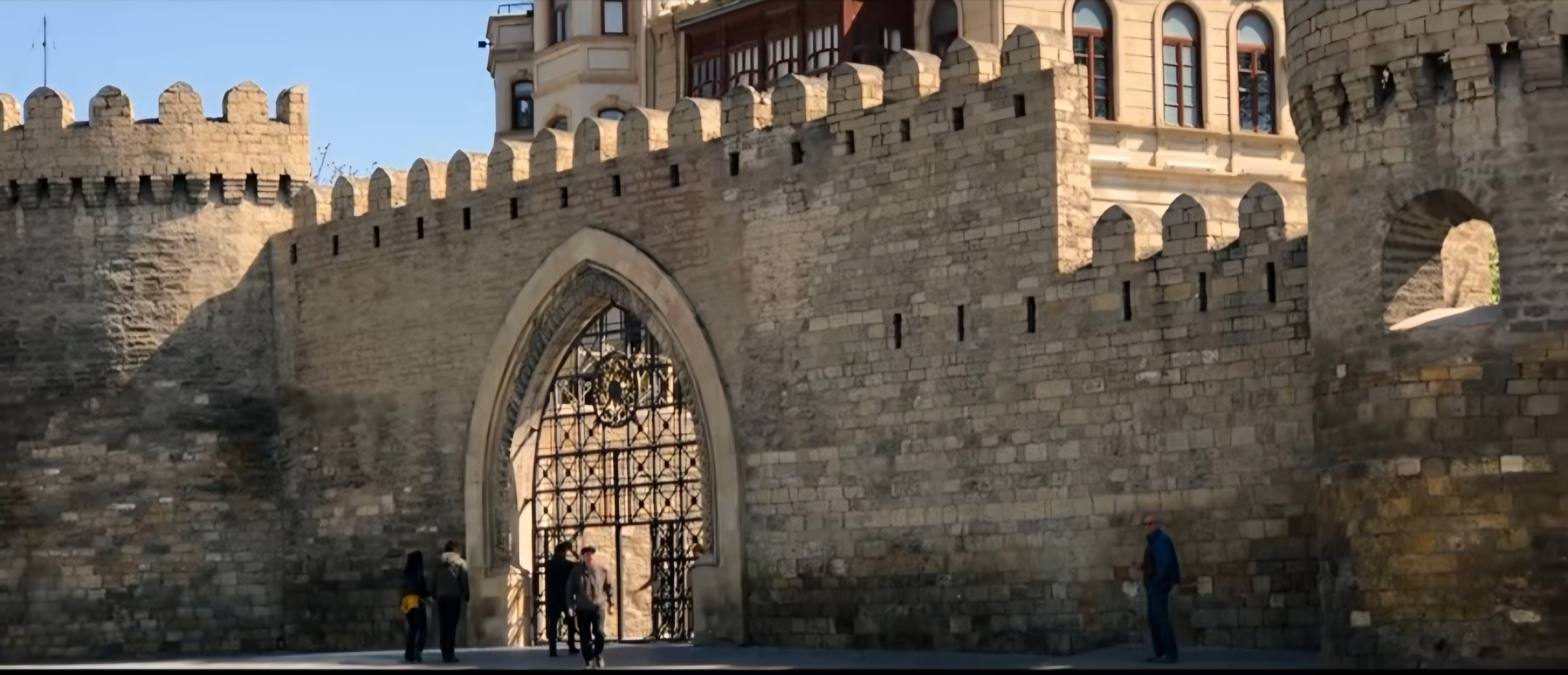 4 дня в Азербайджане. Лермонтов и путь для тех, кто чувствует (7/23)