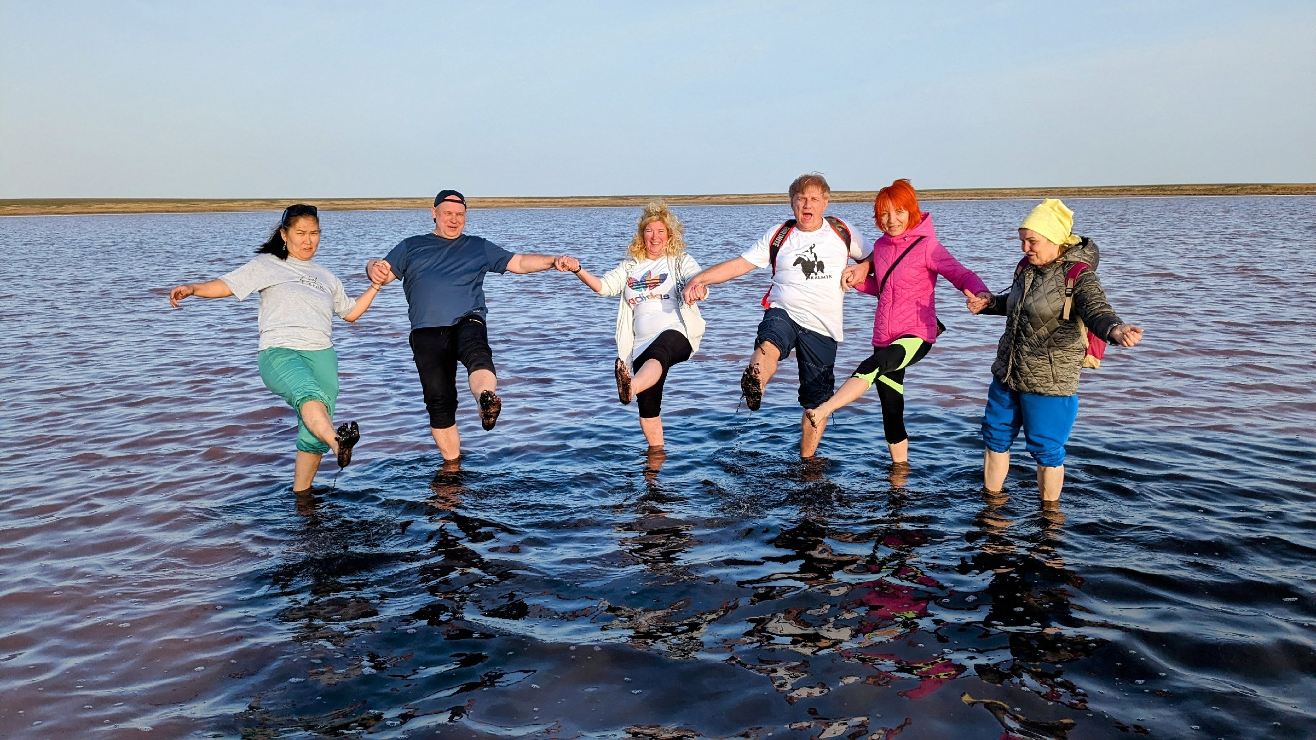 Калмыкия. Тюльпаны степи и буддийская тишина (7/37)