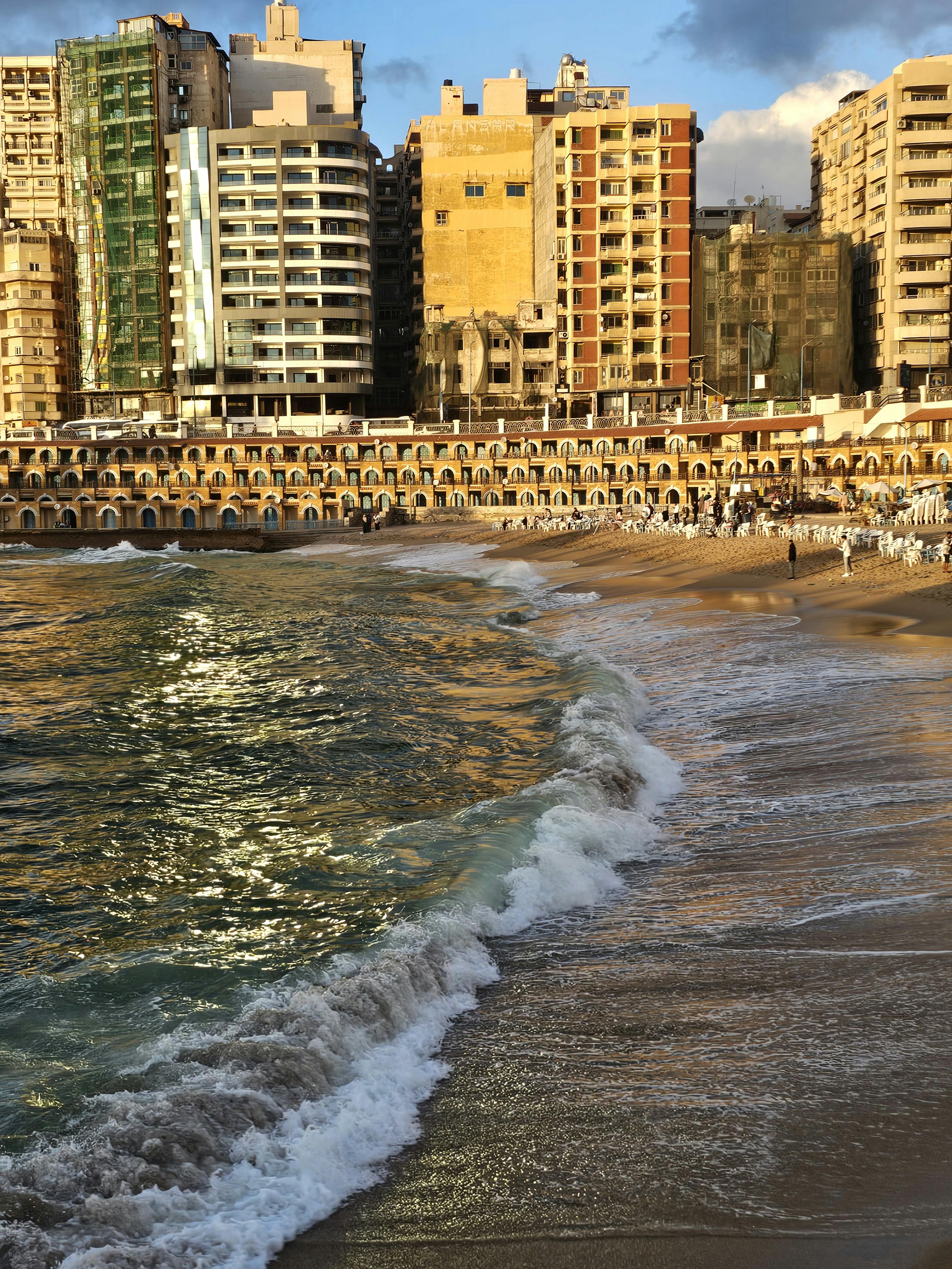 Из Каире в Александрия — там, где море рассказывает истории. (5/7)
