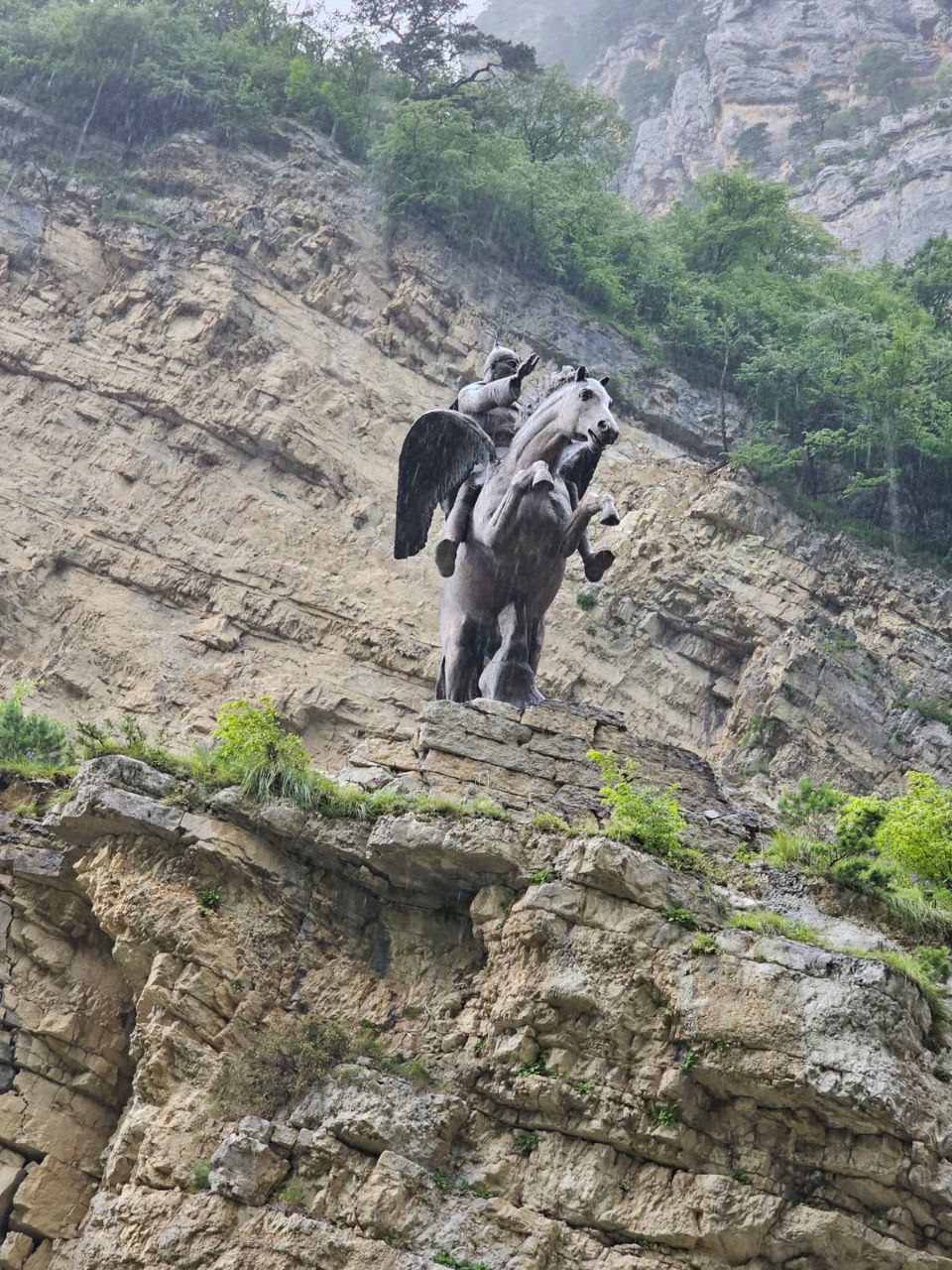 Осетия-Ингушетия: видовой тур в мини-группе с супер комфортом! (11/29)
