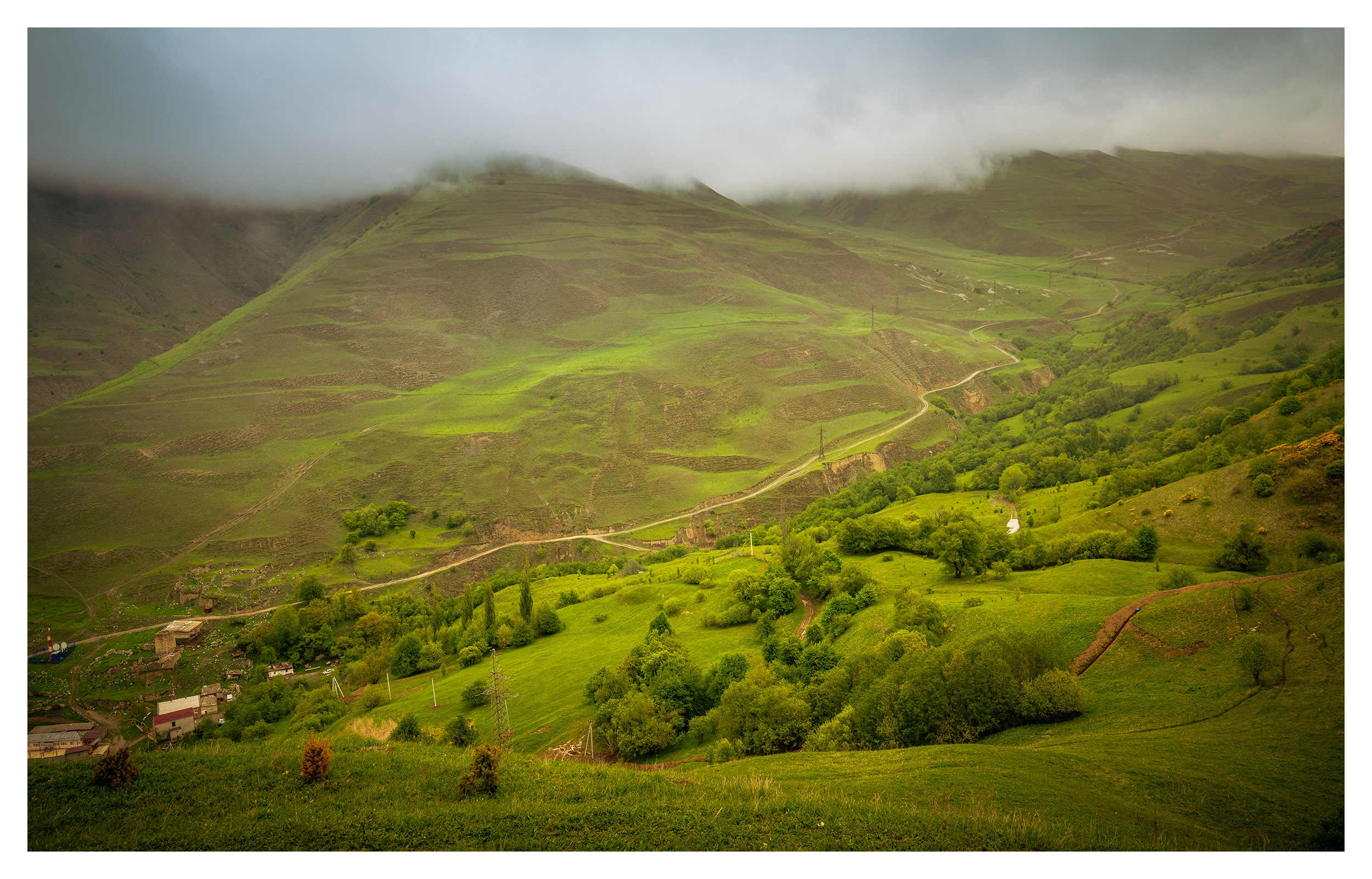 Осетия-Ингушетия: видовой тур в мини-группе с супер комфортом! (4/29)