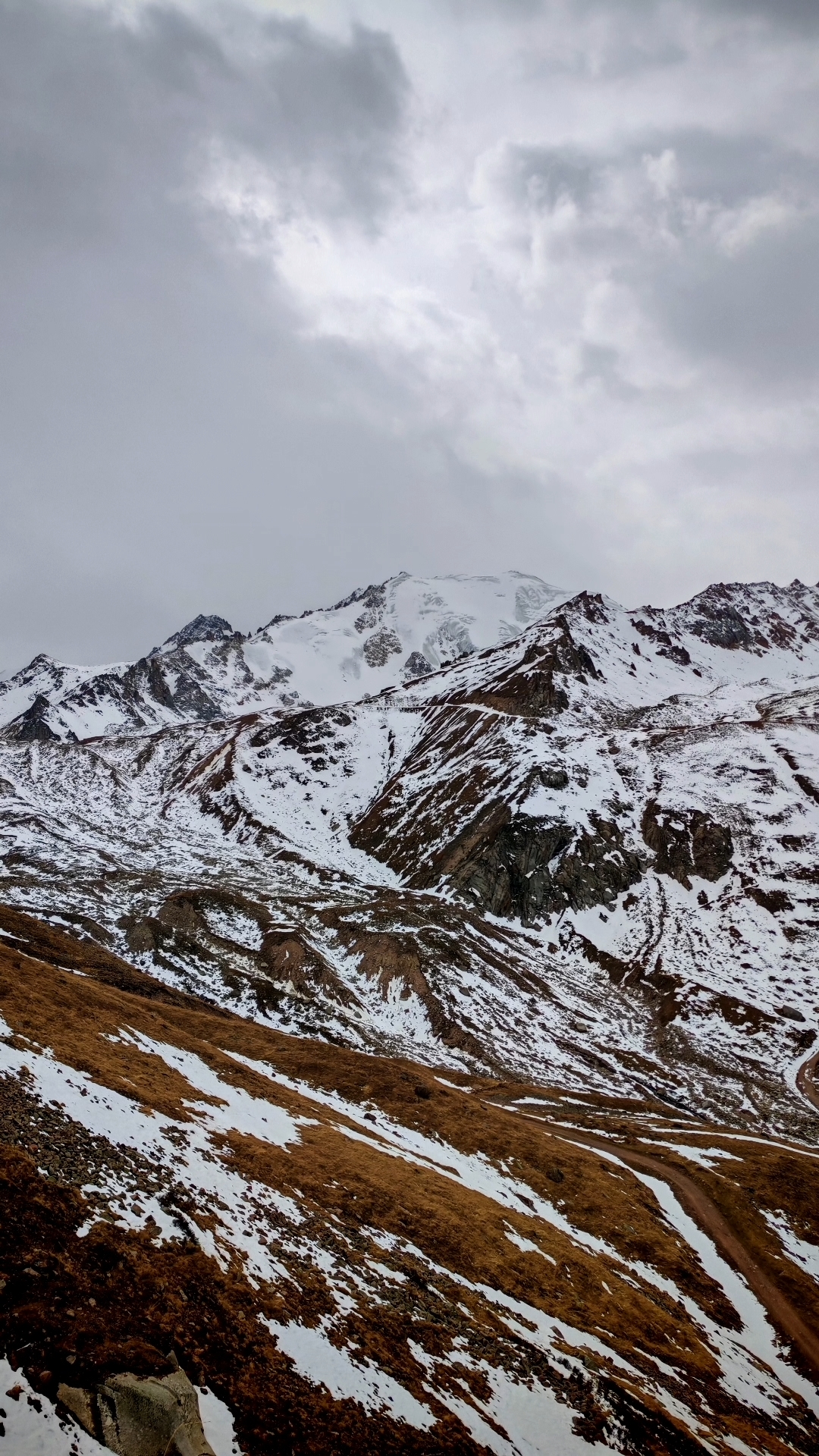 Озеро Маншук на высоте 3600 м н.у.м. (4/18)