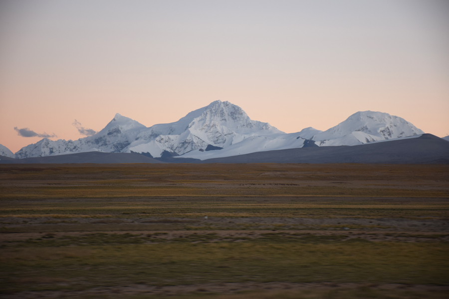 Доступный Тибет: монастыри и Эверест