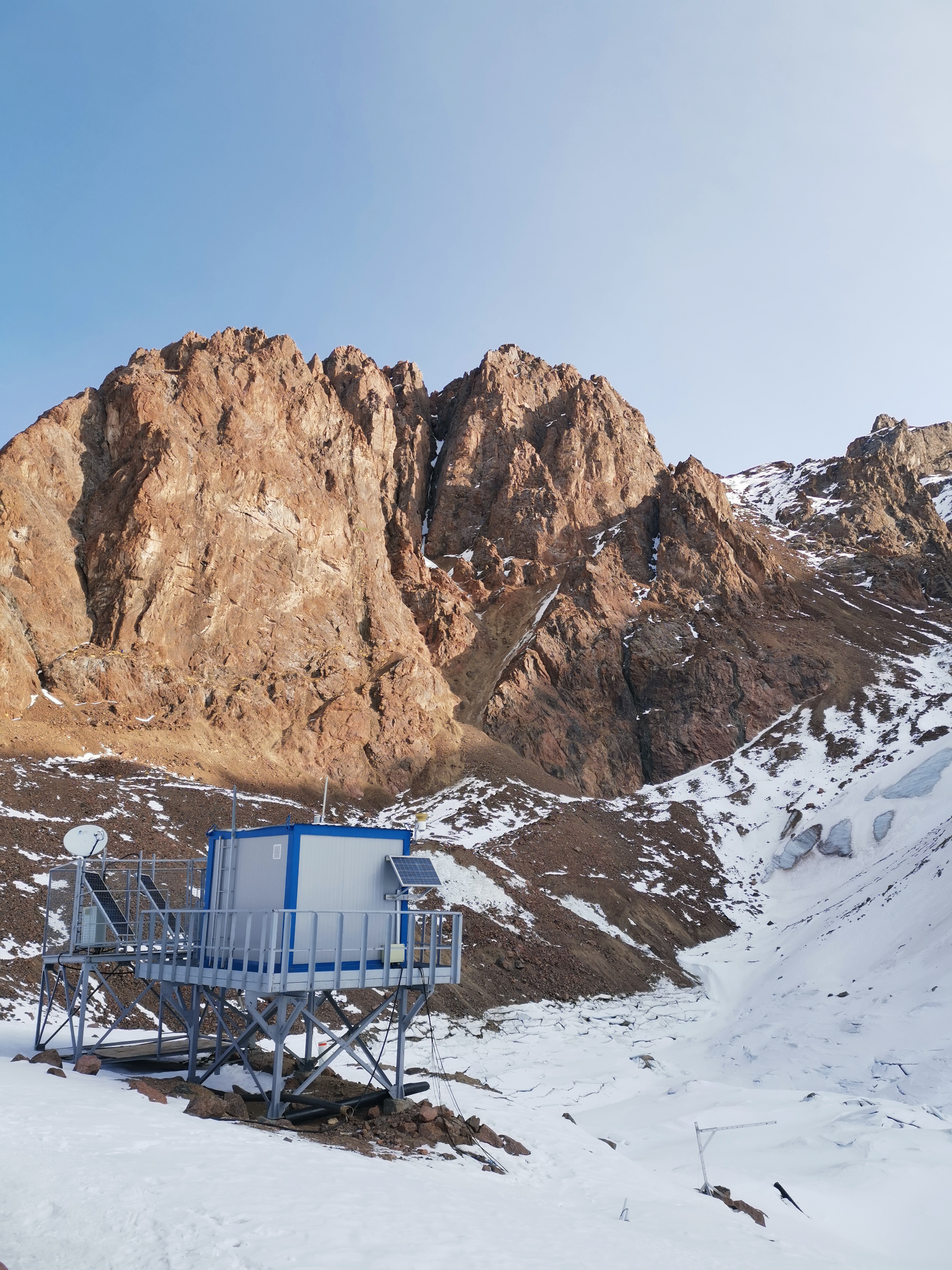 Озеро Маншук на высоте 3600 м н.у.м. (11/18)