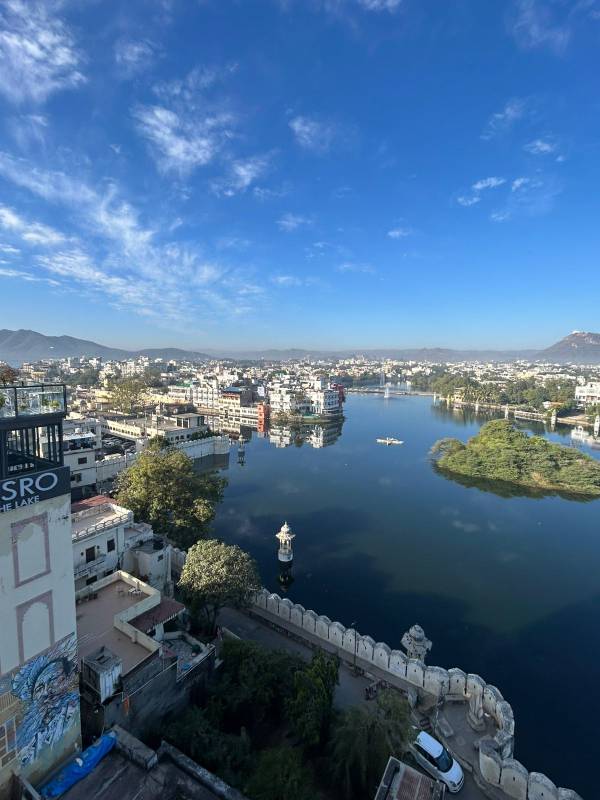 Яркие краски Раджастана: от столицы Индии к озерному краю Удайпур