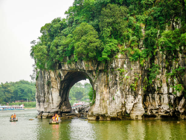 Тур на цветение клеом: Гуйлинь, круиз по реке Ли, Яншо, геопарк Бацзяо Чжай (5/39)