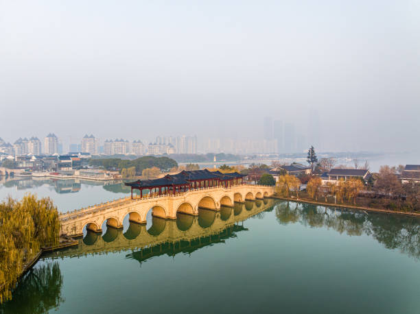 Красоты Восточного Китая: Шанхай, Чжуцзяцзяо, озеро Циншань, рассвет в горах Хуаншань (5/56)