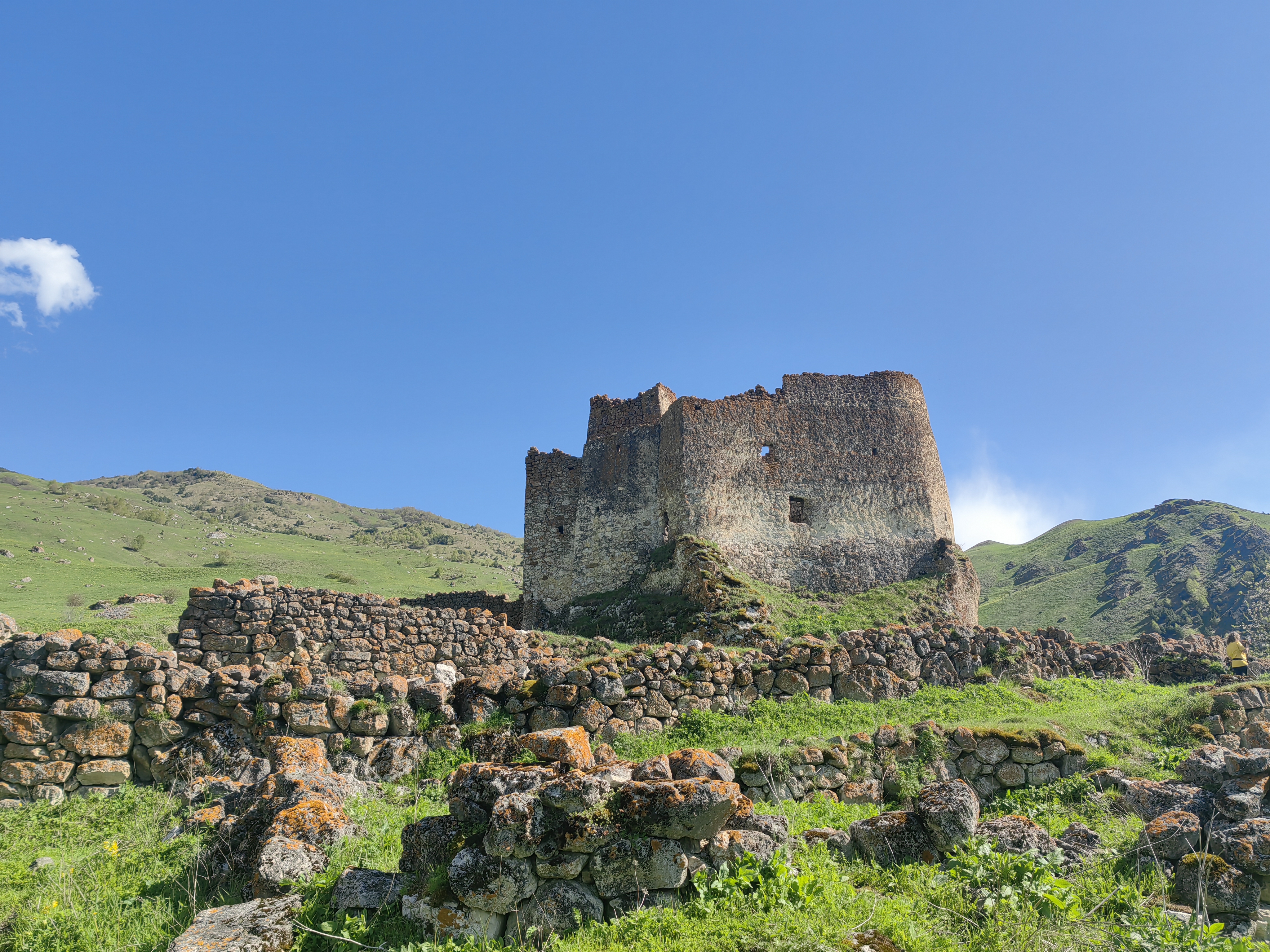 Знакомство с Цеем