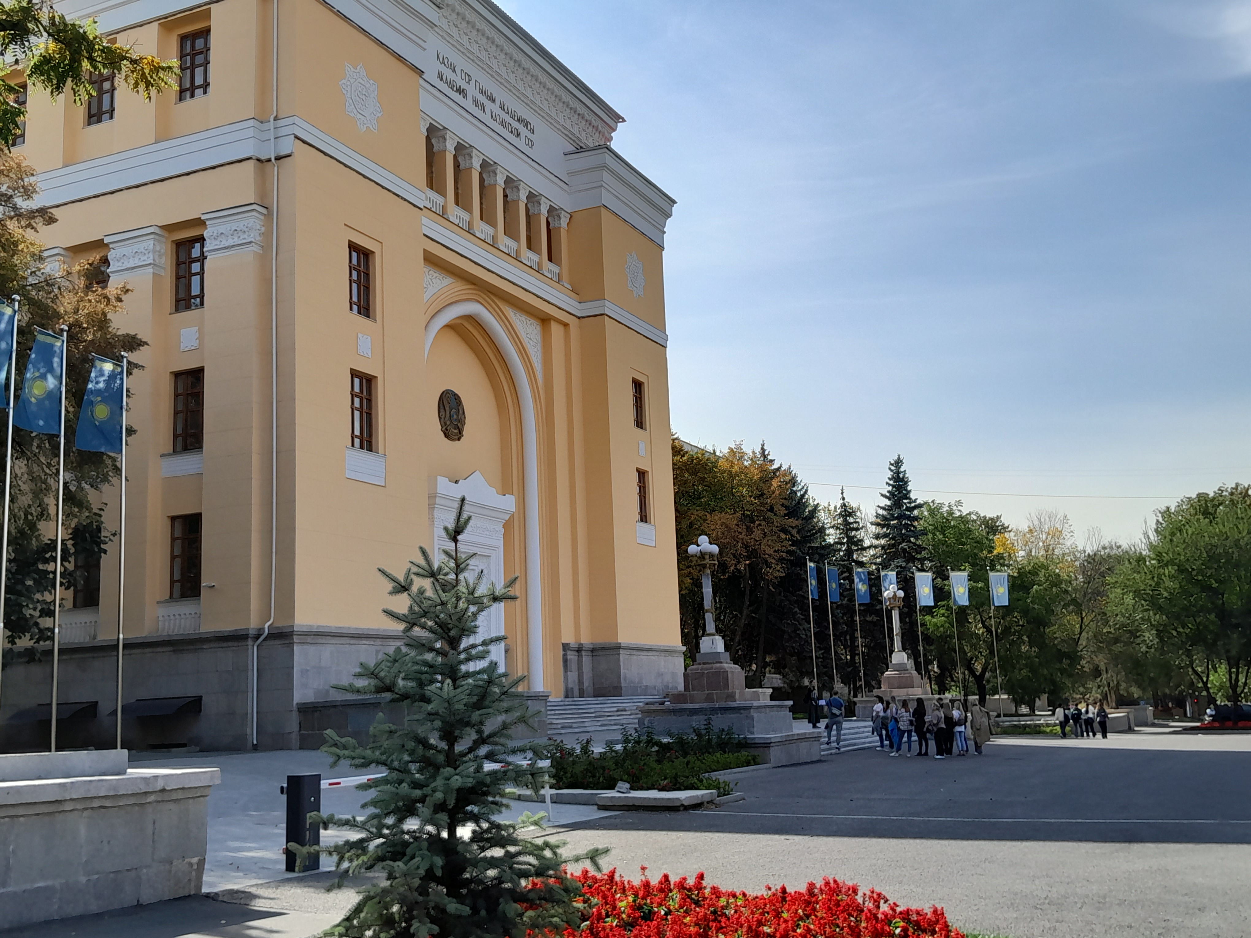 Экскурсия по проспекту Абая — история и современность Алматы. (29/31)