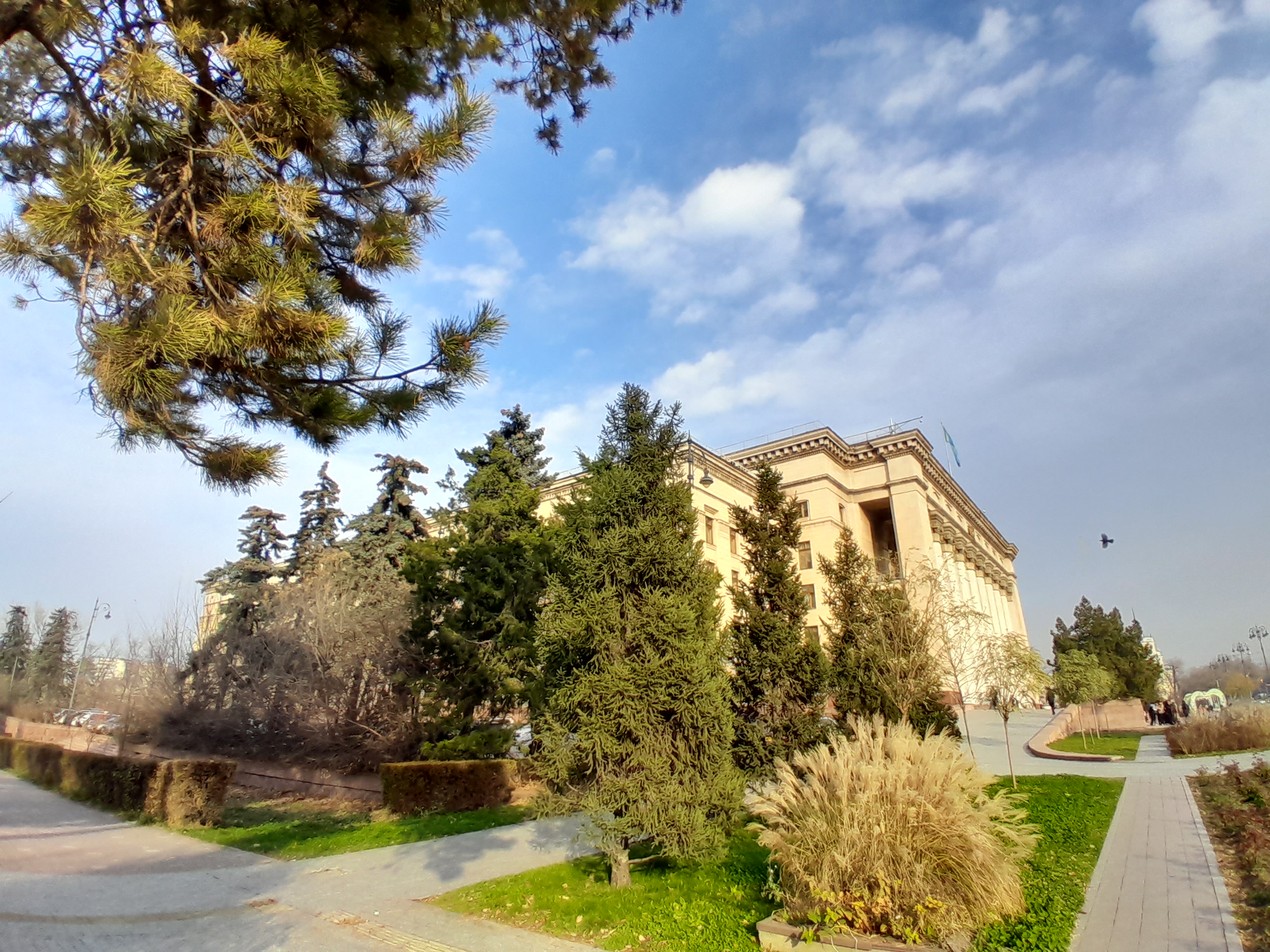 Экскурсия по проспекту Абая — история и современность Алматы. (21/31)