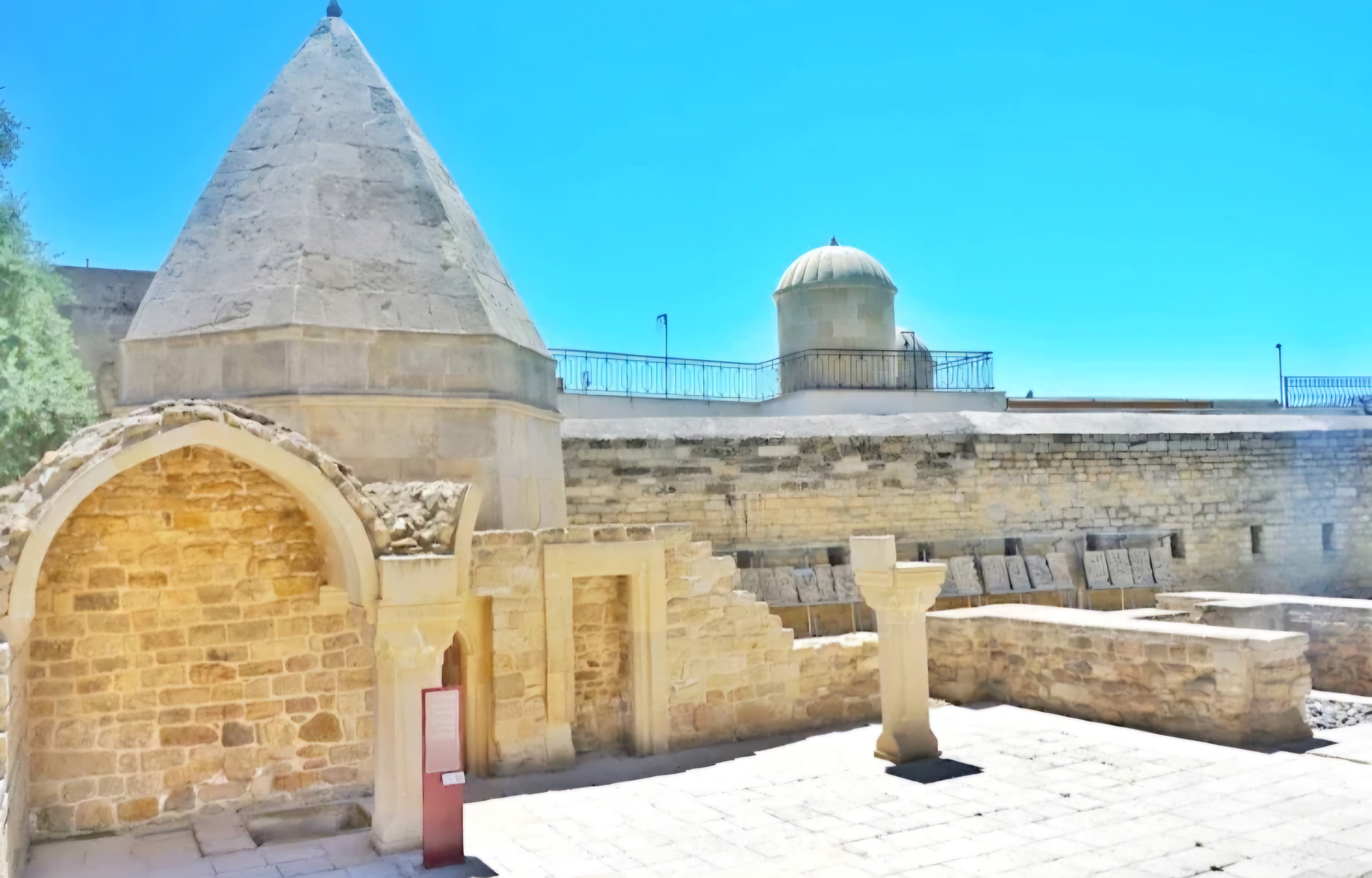 Бакинские сокровища: 10 выставок, меняющих взгляд (2/8)