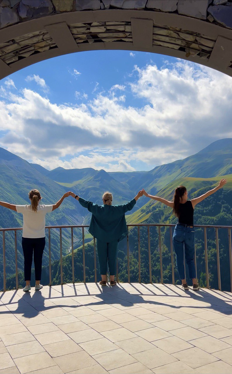 Индивидуальный тур: Мцхета + Джвари + Казбеги (4/8)