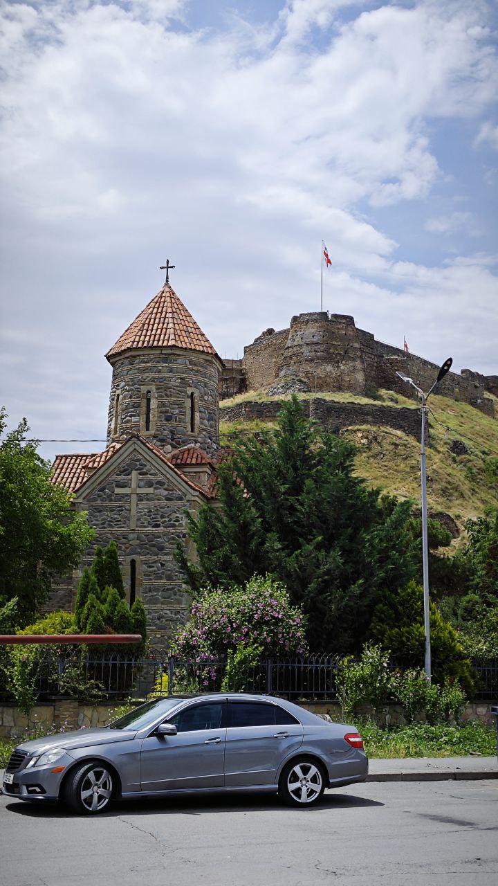 Индивидуальный тур: Мцхета, Джвари, Светицховели, Гори и Уплисцихе (10/15)