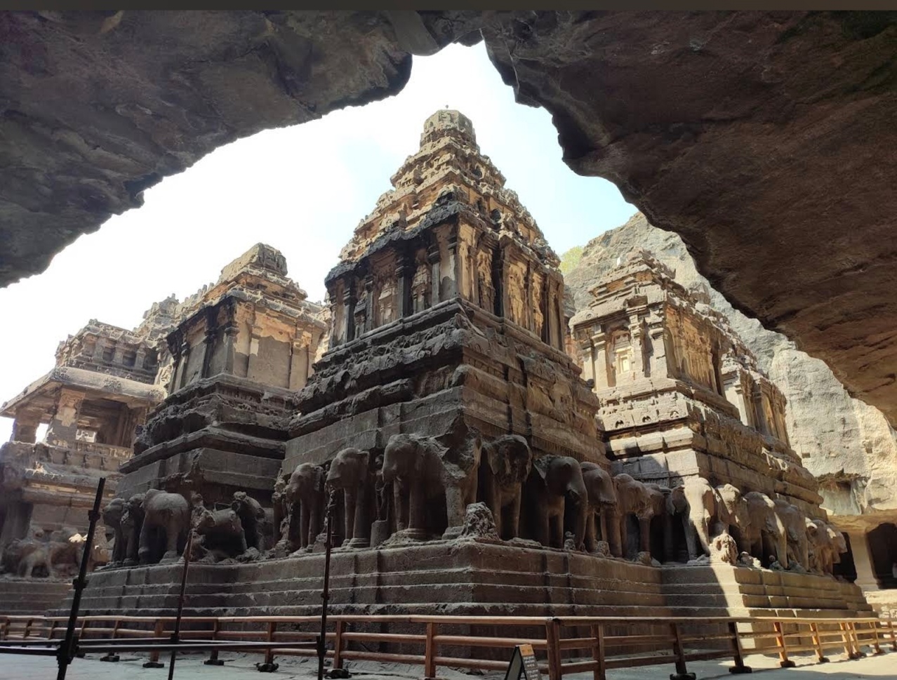 Индивидуальное путешествие по Аурангабаду, храмам Эллоры и пещерам Аджанта (9/12)