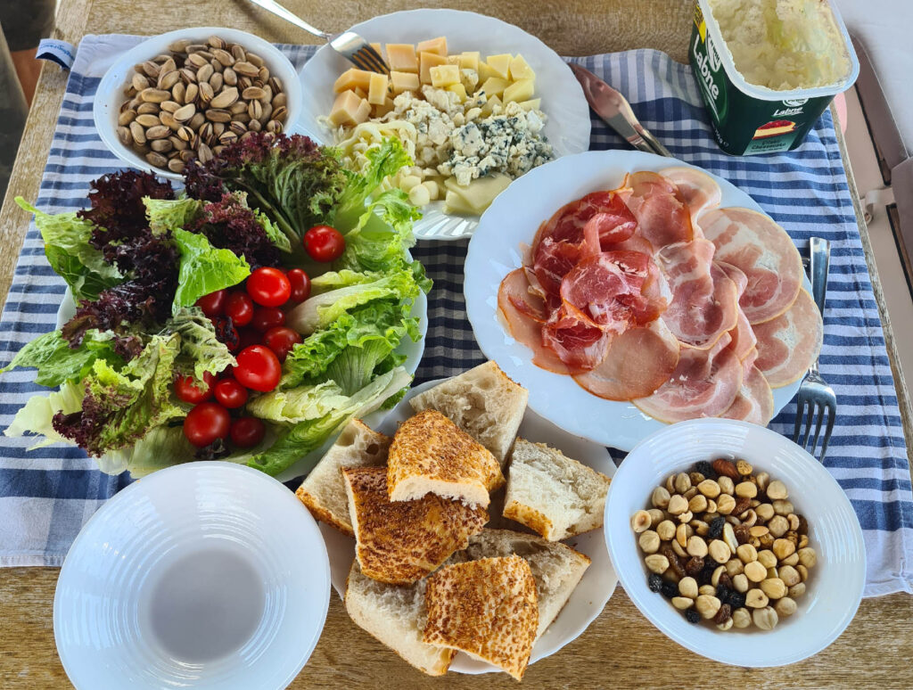 Яхтенный круиз по южной Корсике (10/10)