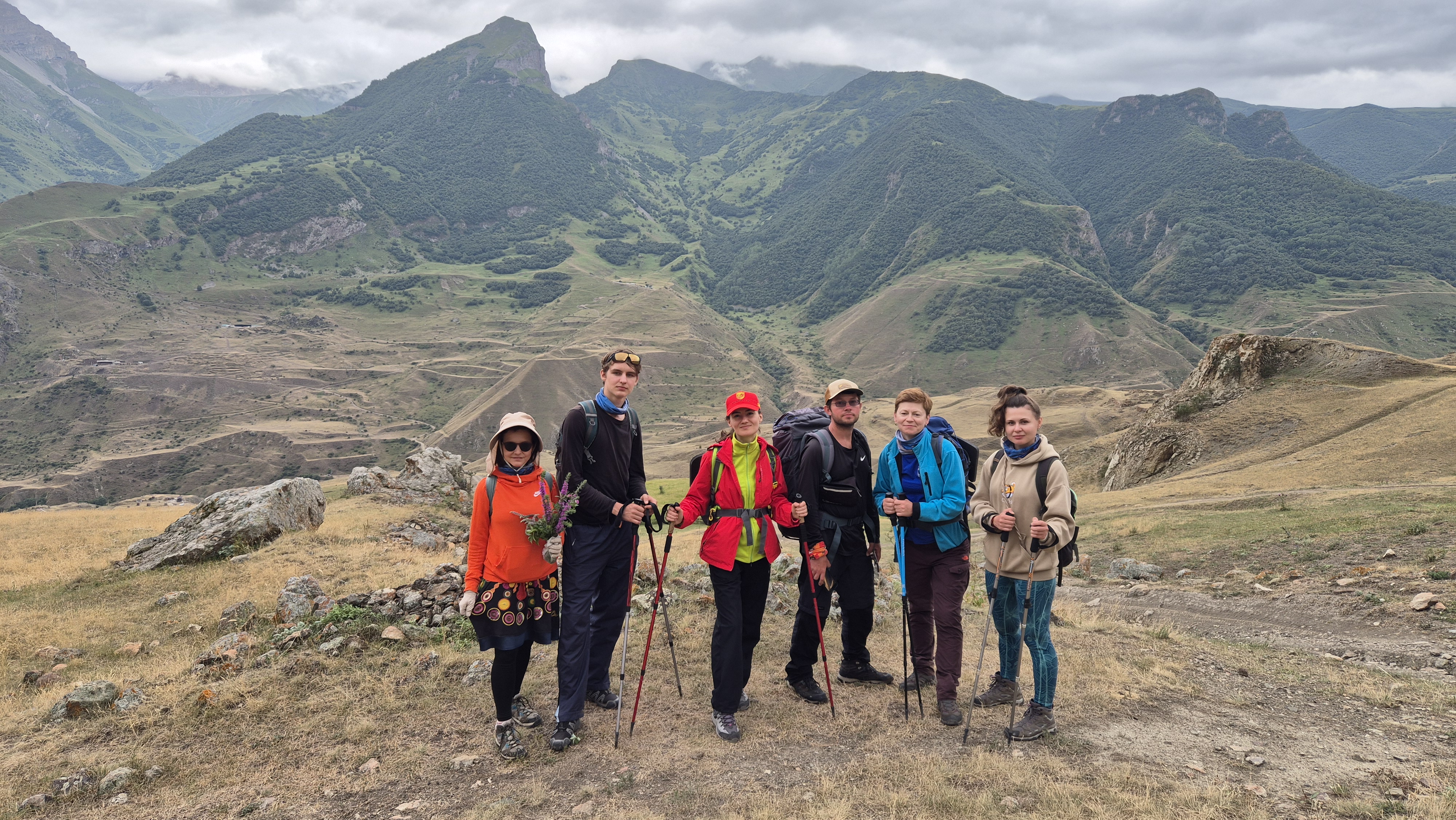 Безенги. Главные стены Кавказа. Палаточный лагерь (35/42)