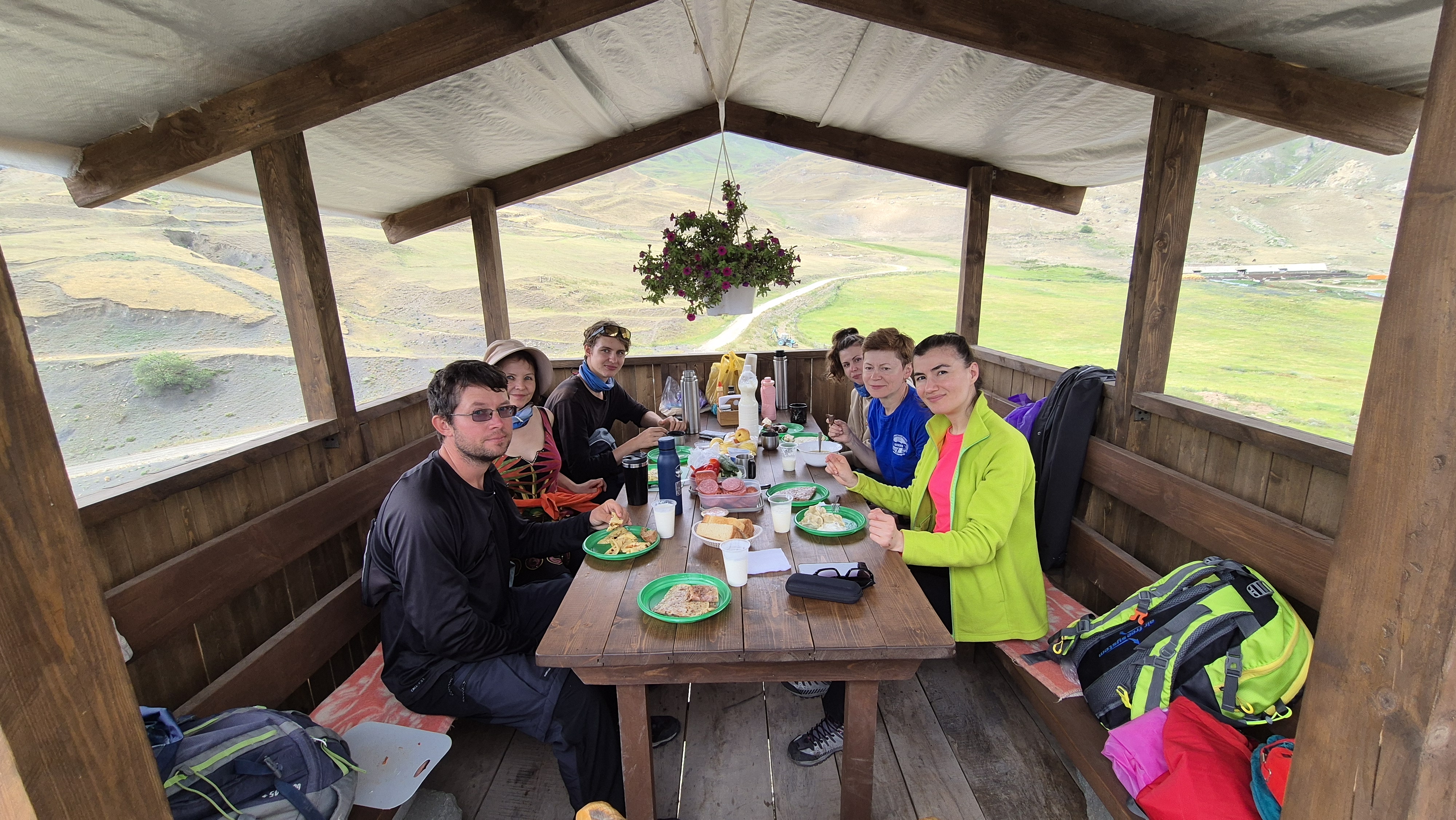 Безенги. Главные стены Кавказа. Гостевой дом. (27/28)