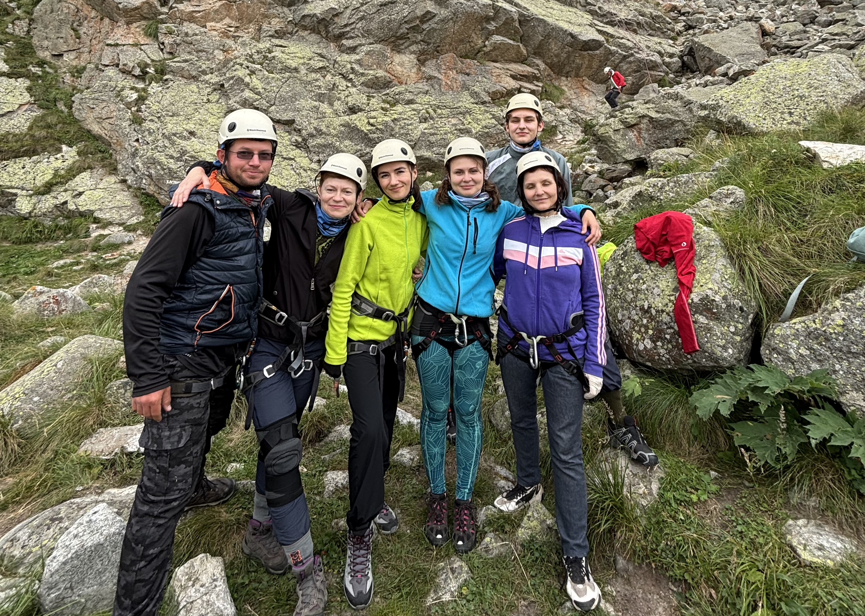 Безенги. Главные стены Кавказа. Палаточный лагерь (40/42)