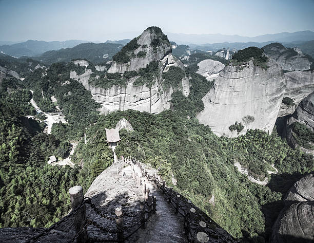 Путешествие по югу Поднебесной: рисовые террасы, горные пейзажи и древние деревни (12/28)