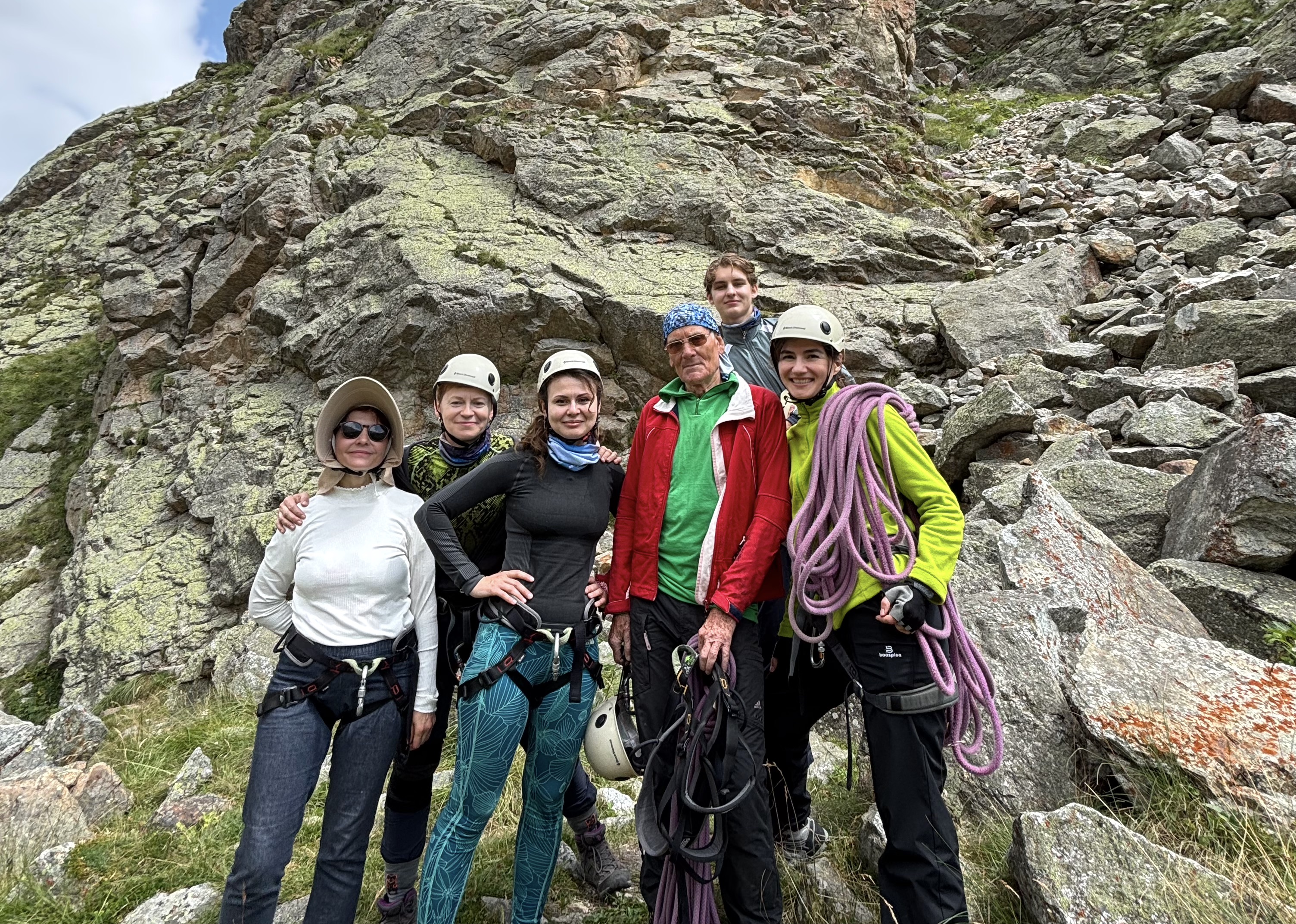 Безенги. Главные стены Кавказа. Гостевой дом. (25/28)