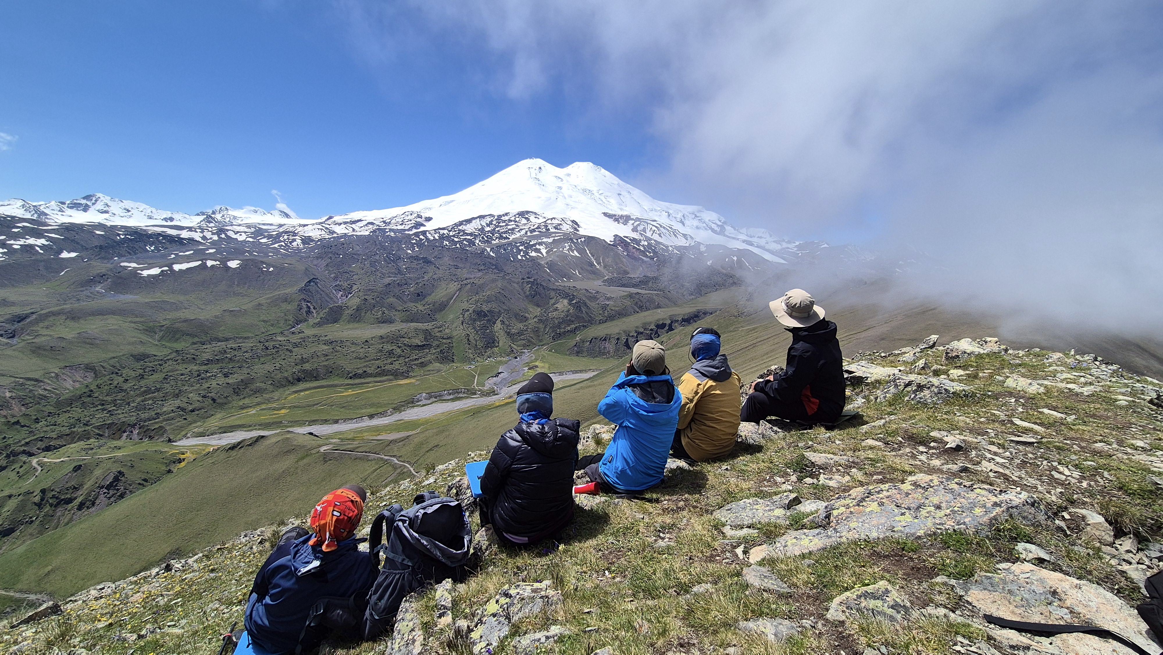 Северное Приэльбрусье. Урочище Джилы-Су (2/47)
