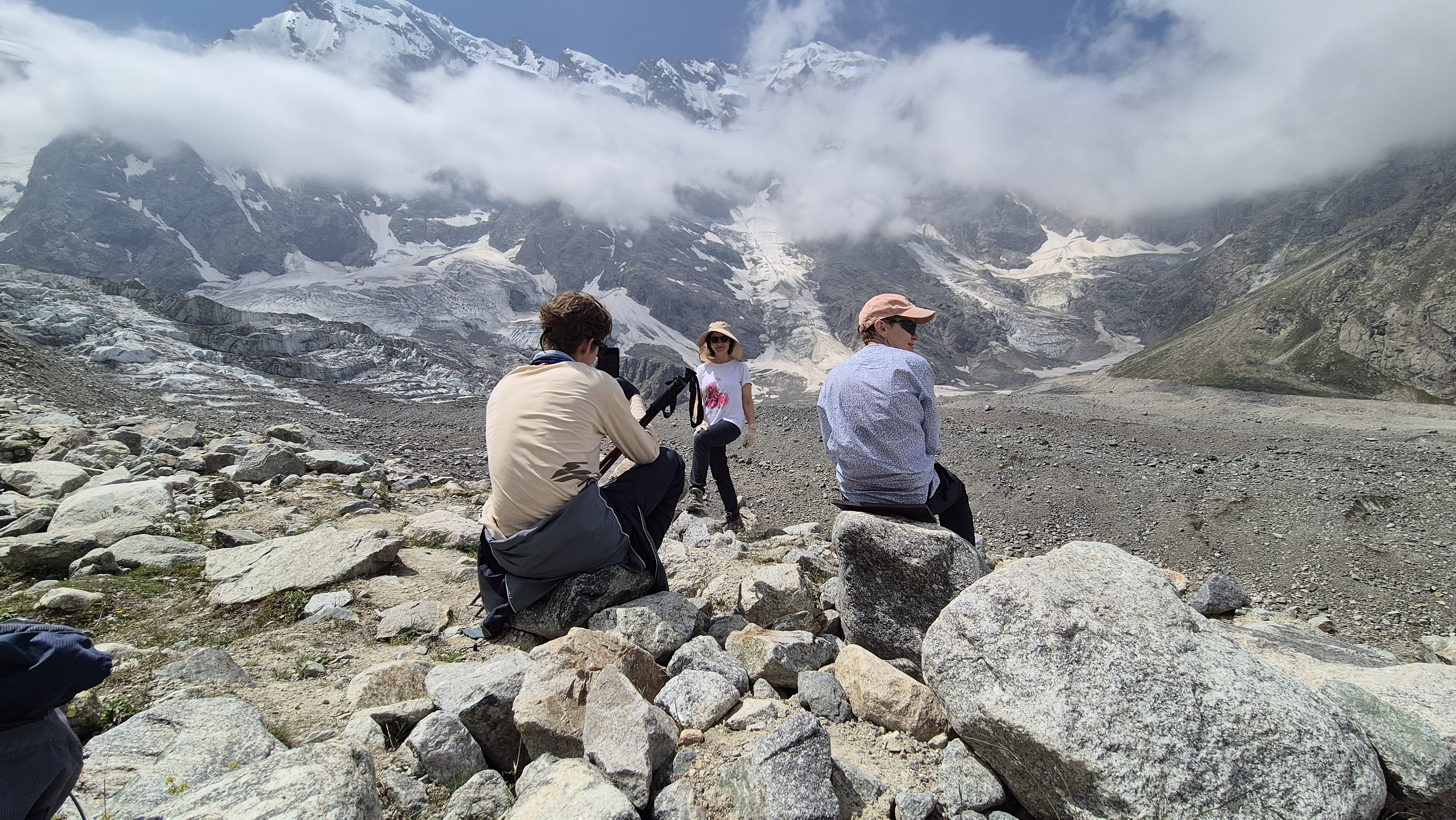 Безенги. Главные стены Кавказа. Палаточный лагерь (32/42)