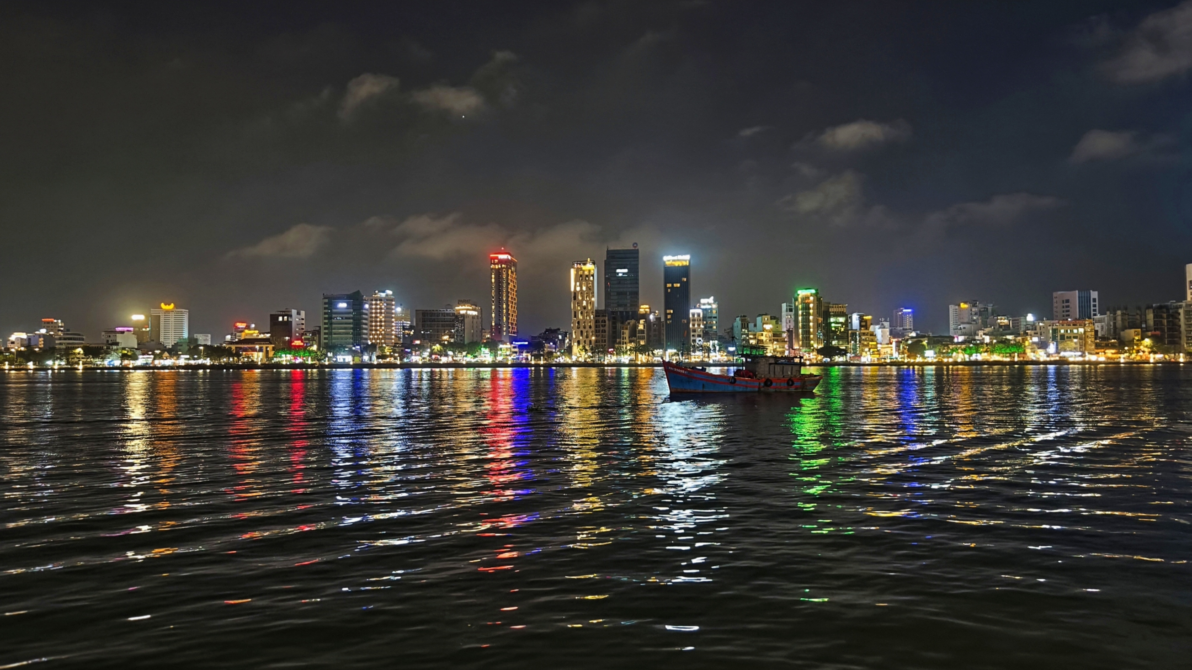 Путешествие к центру земли. Великолепный Дананг (28/35)