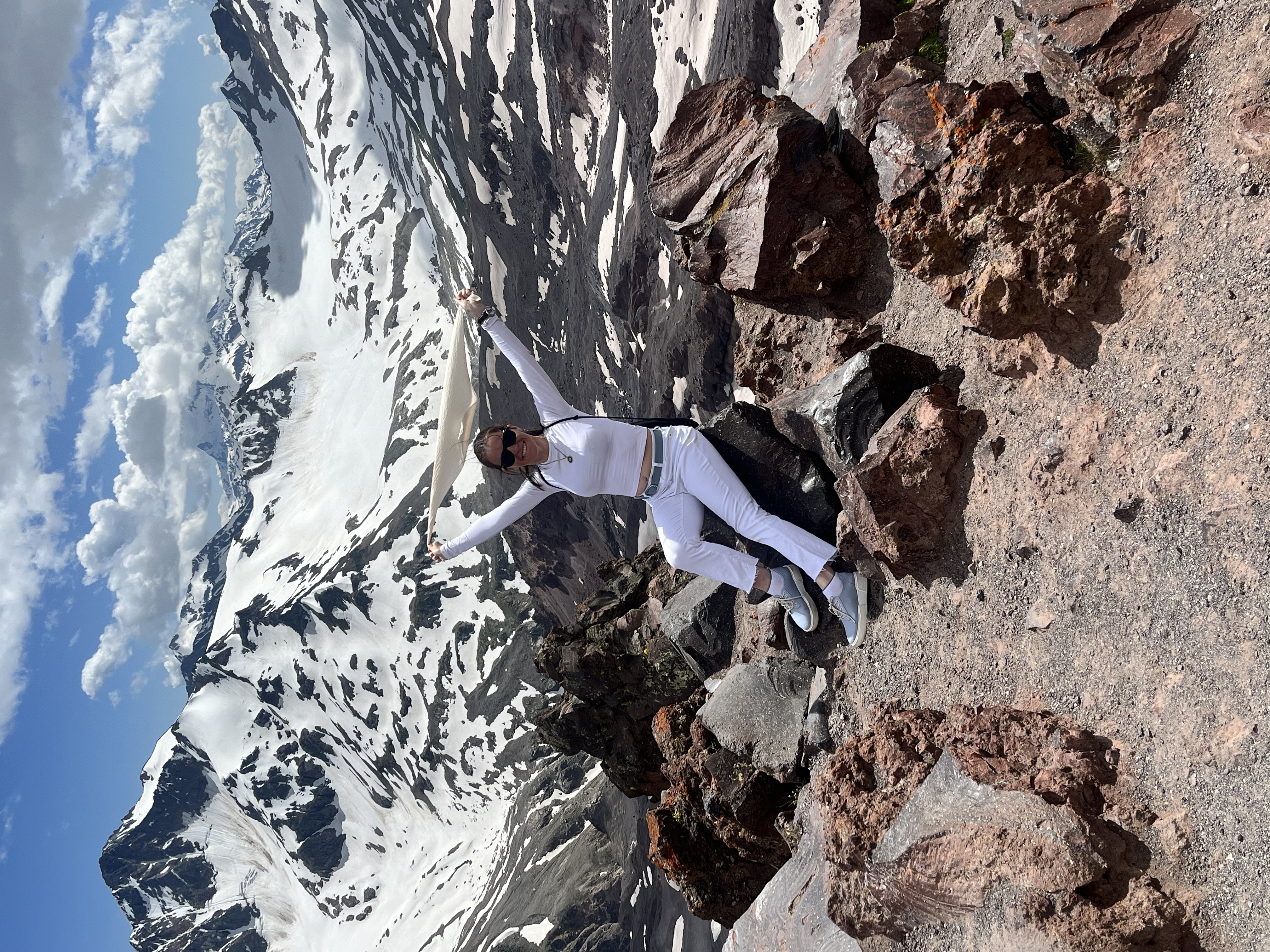 Джип-тур в мини-группе к величественному Эльбрусу