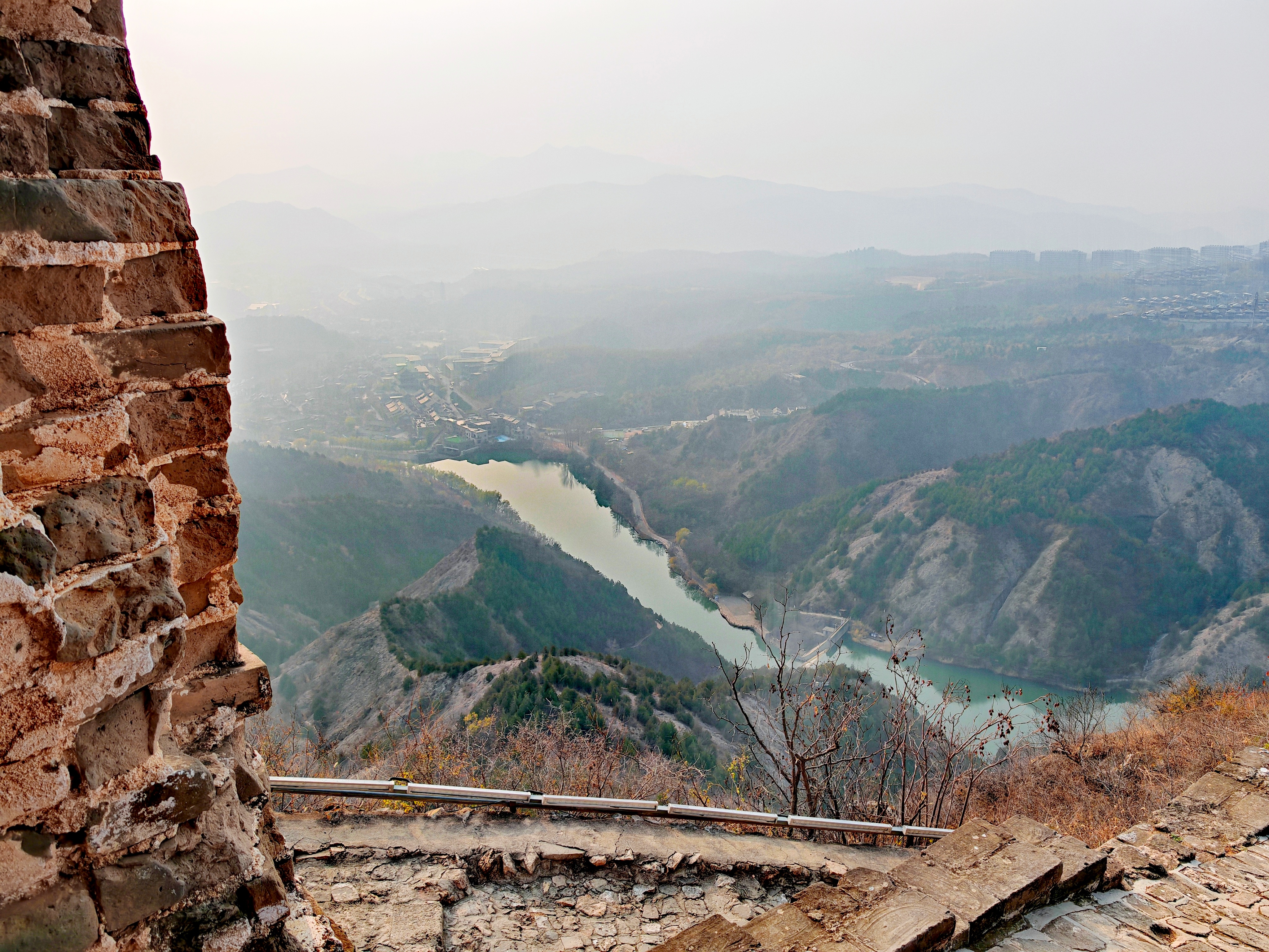 Пекин зимний: Великая стена, Губэй, Чэндэ и горы Иньшань (16/39)