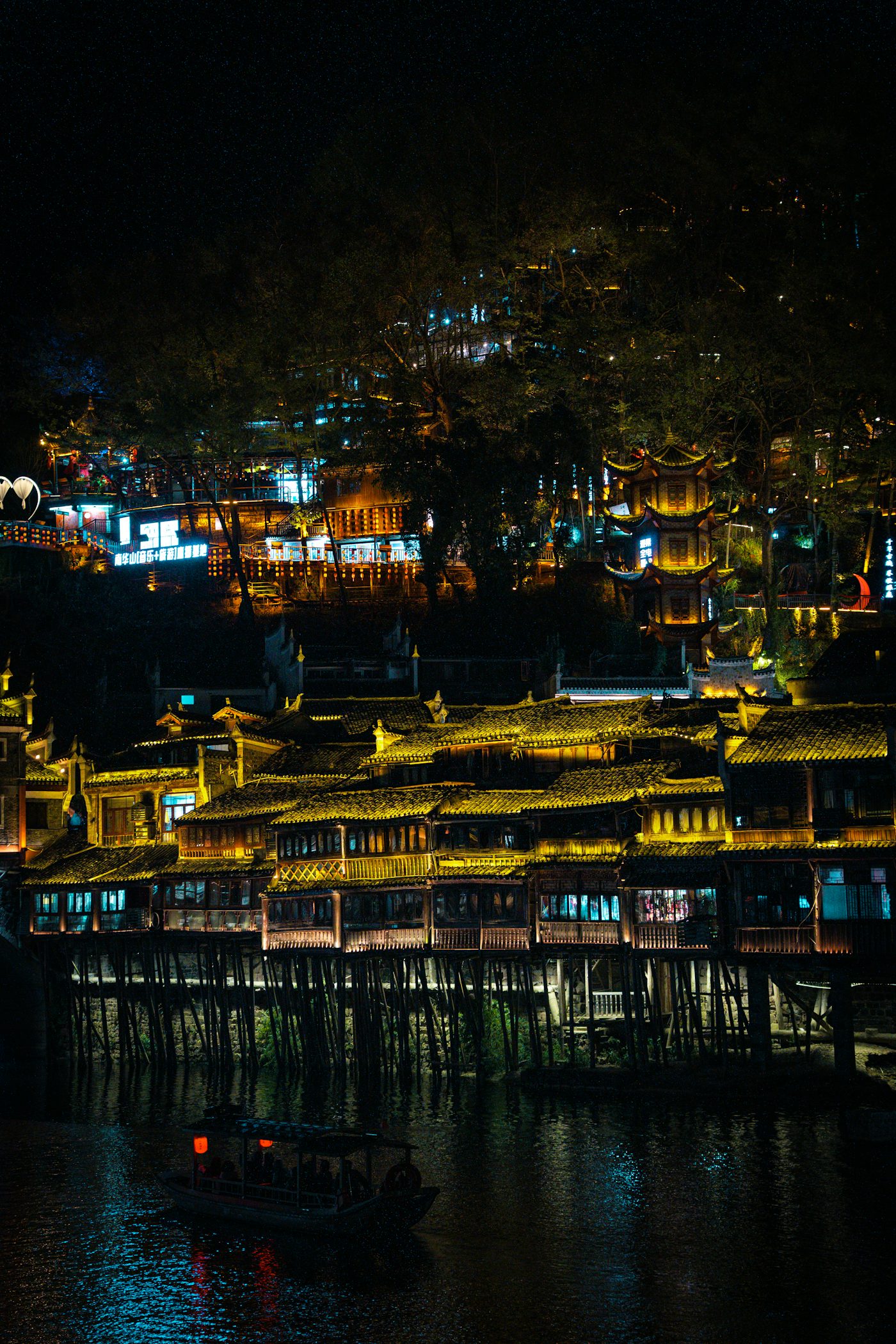 Открой Гуйчжоу: Хуангошу, Фаньцзиншань, самый высокий в мире мост, народы Мяо и Дун (16/16)