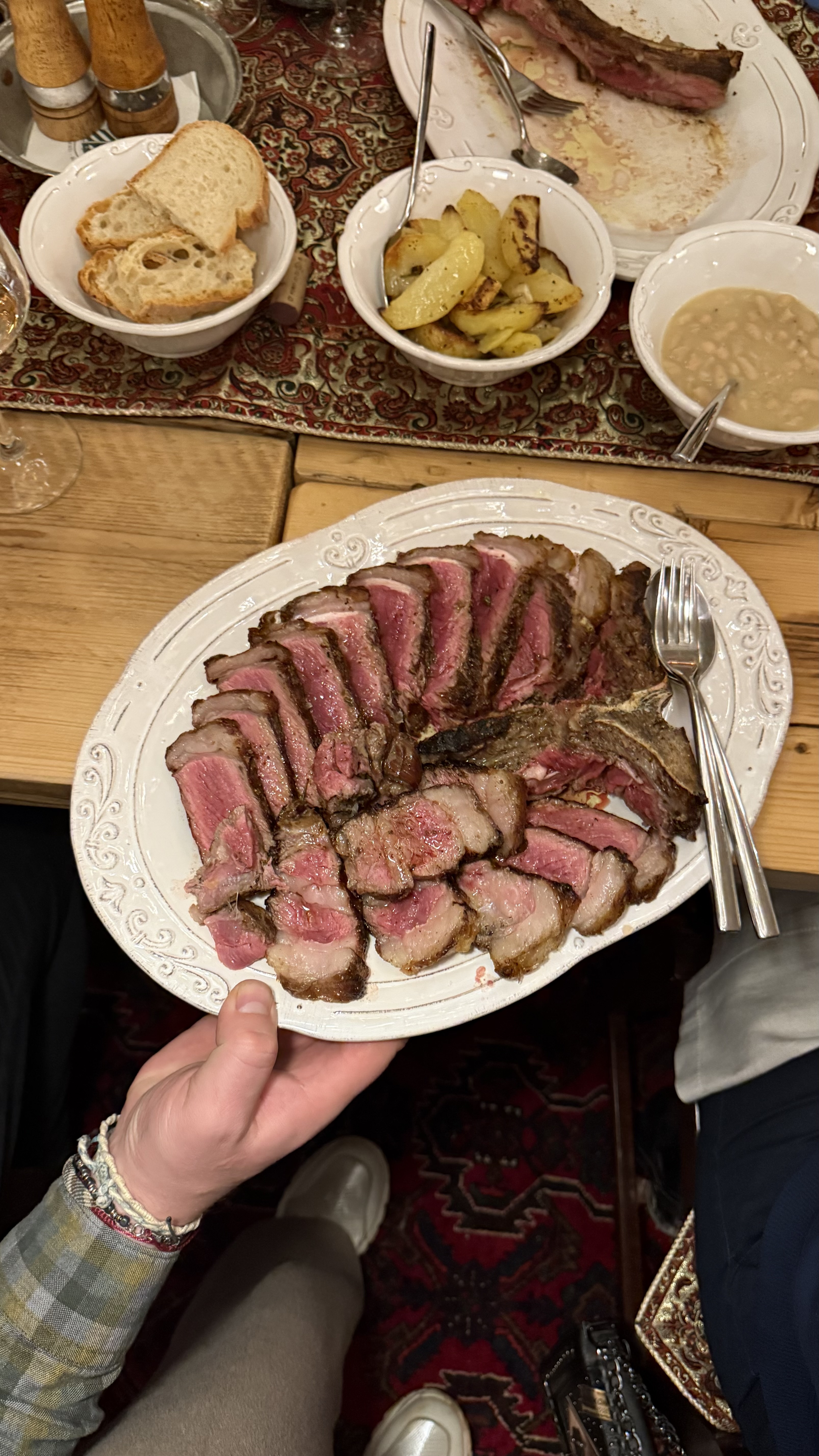 Brunello и флорентийский стейк